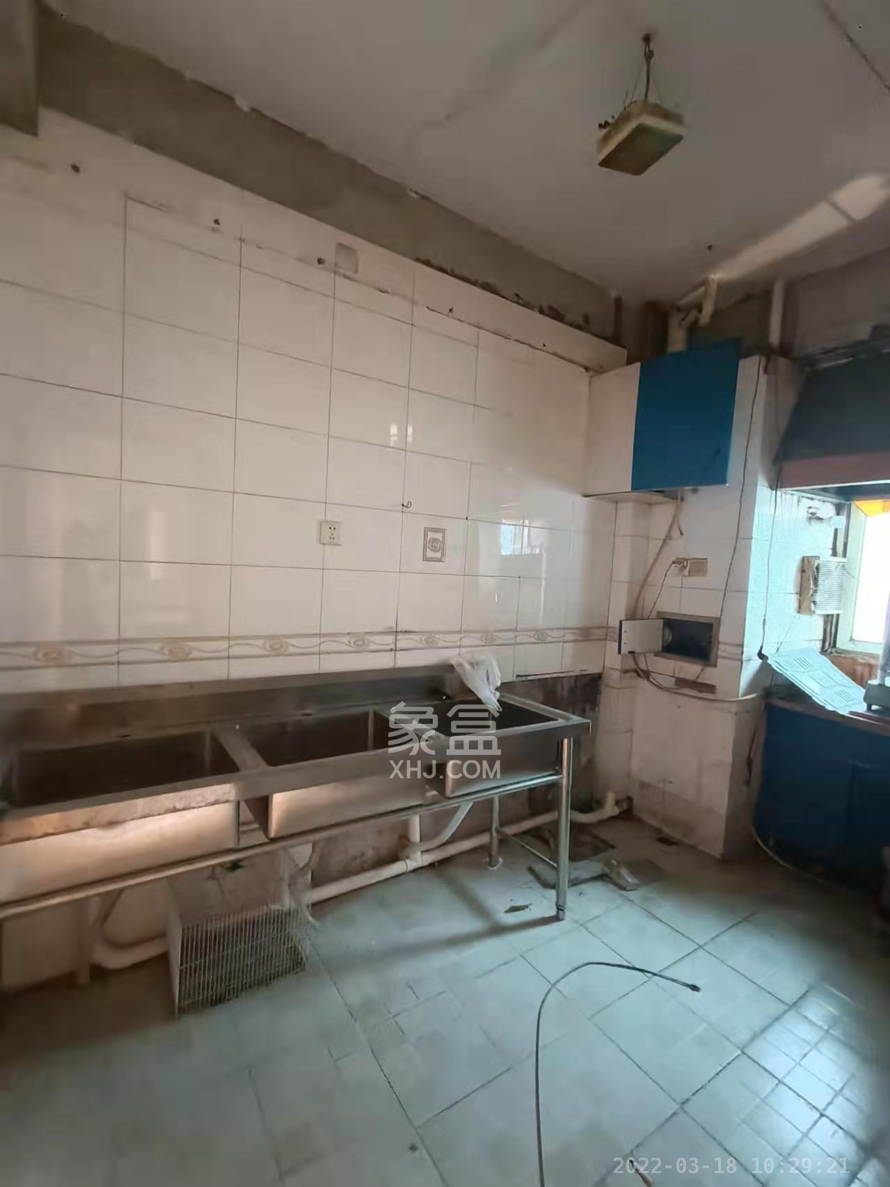 三重大厦(三重才园小区) 4室2厅1卫 4200.0元/月 三重大厦(三重才园小区) 4室2厅1卫 4200.0元/月室内图