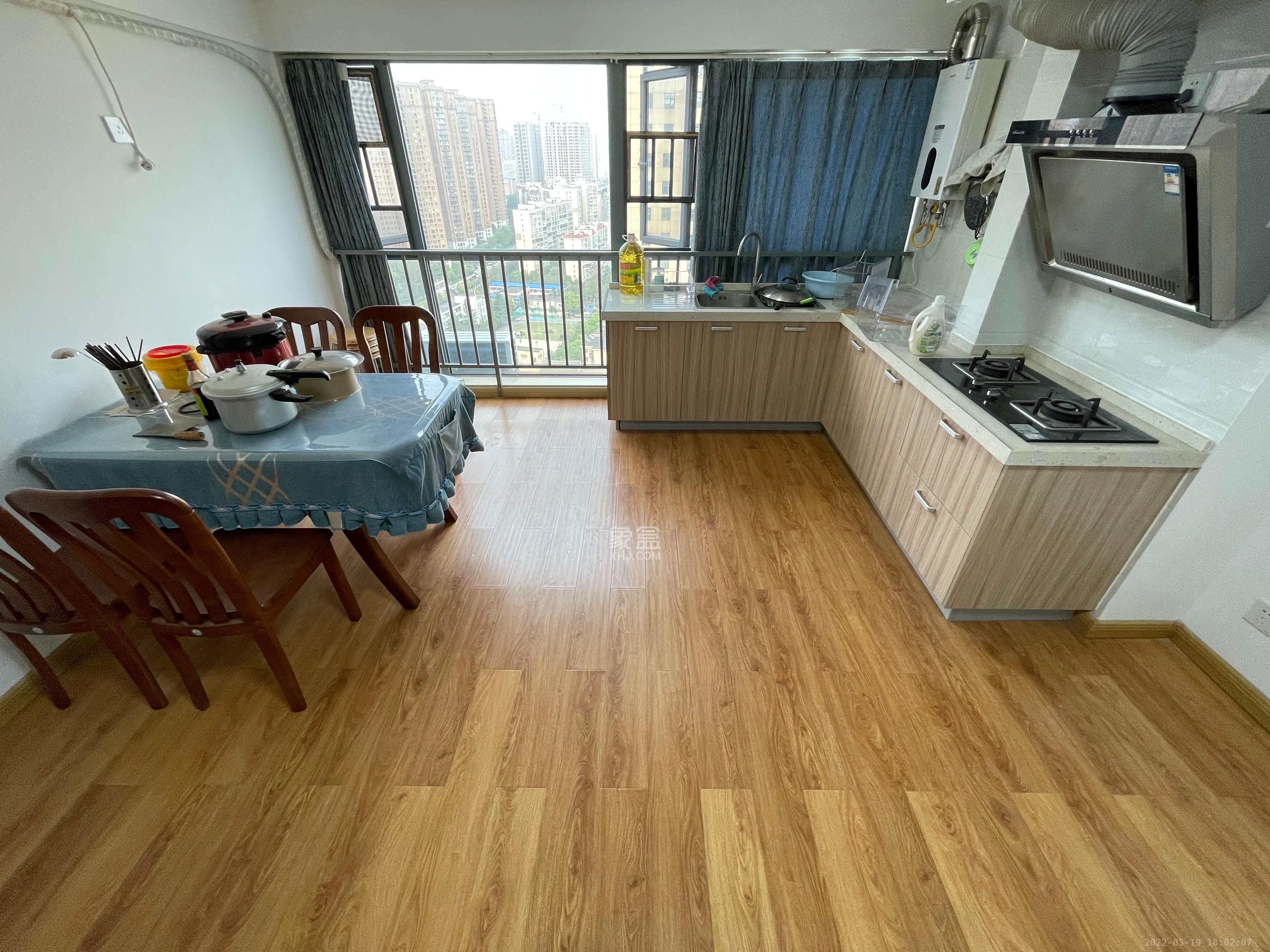 华菱蓝调国际（华菱.香墅美地）  1室1厅1卫   2600.00元/月室内图