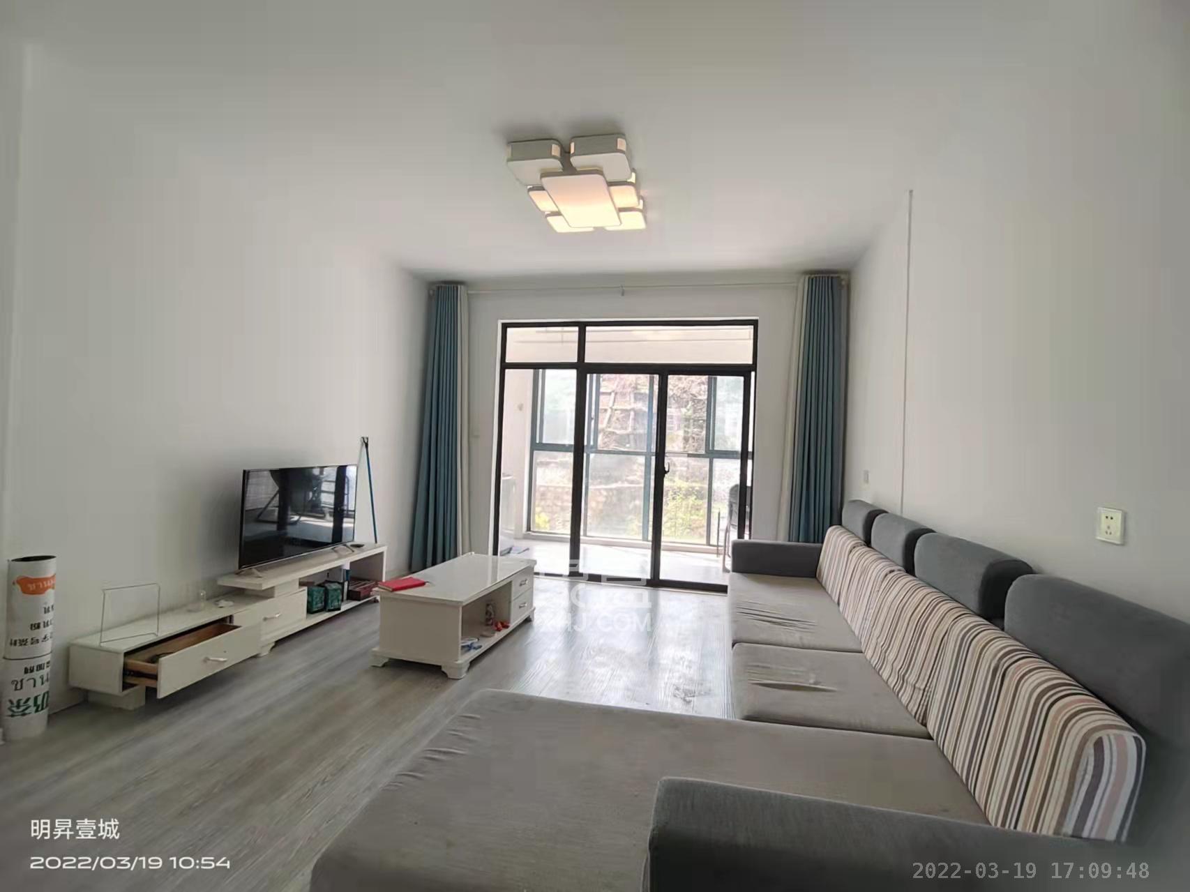 优山美地  3室2厅2卫    2500.0元/月 优山美地  3室2厅2卫    2500.0元/月室内图