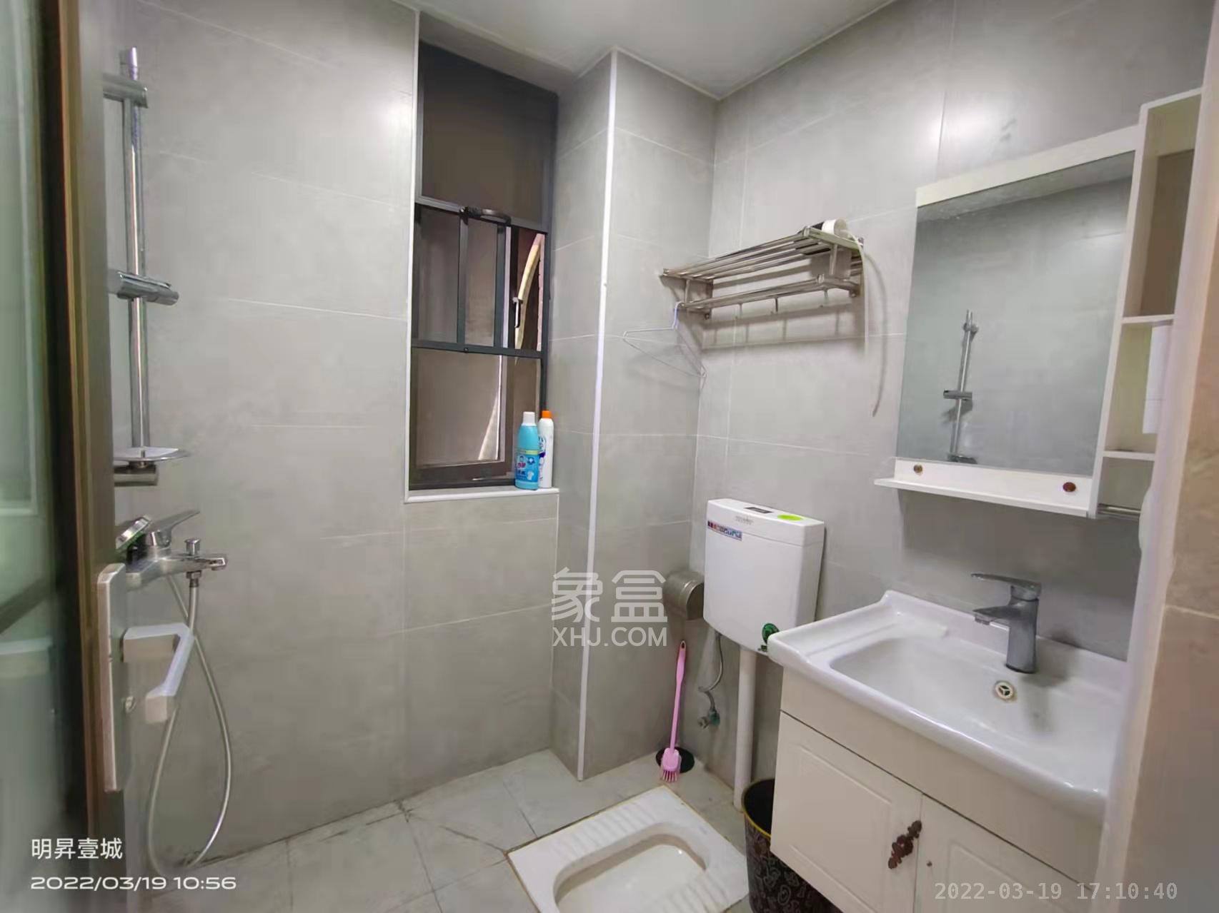 优山美地  3室2厅2卫    2500.0元/月 优山美地  3室2厅2卫    2500.0元/月室内图