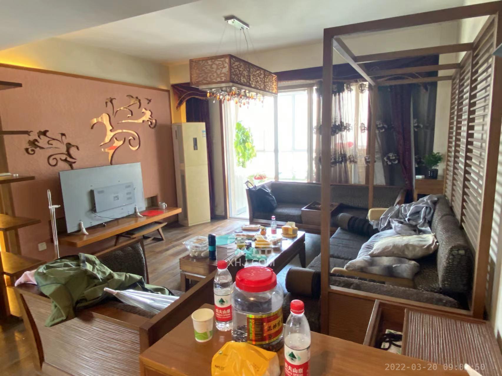 月湖兰庭  3室2厅2卫   3800.00元/月室内图