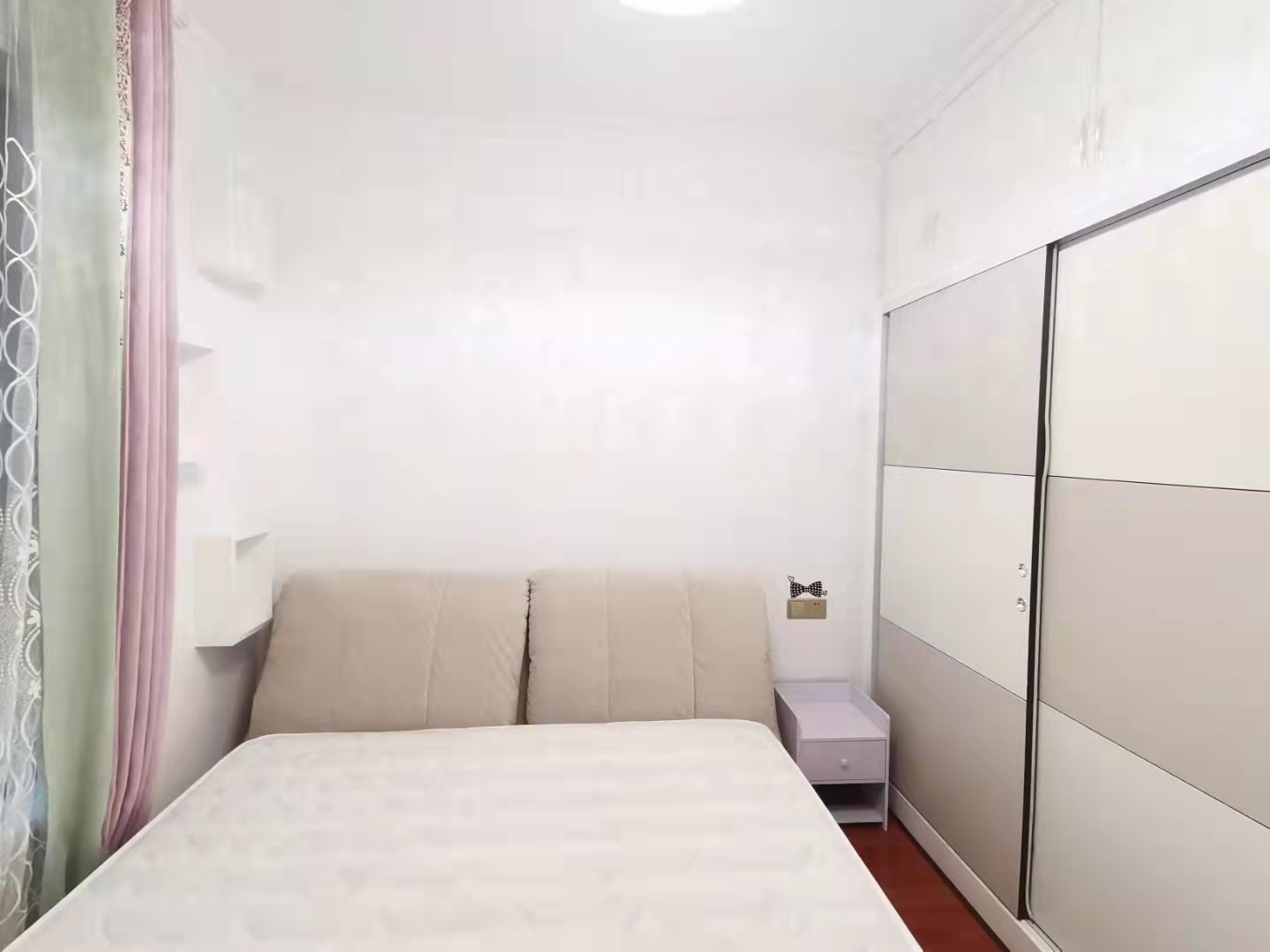 东成樽品首尔  2室1厅1卫   2200.00元/月室内图