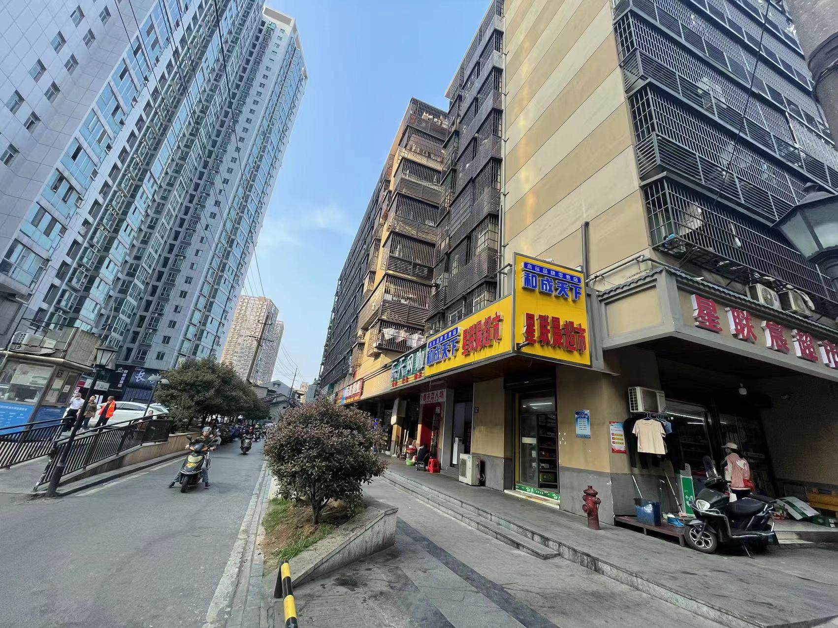 环城堤综合楼(产权如意街综合楼) 3室1厅1卫 3000.0元/月 环城堤综合楼(产权如意街综合楼) 3室1厅1卫 3000.0元/月小区图