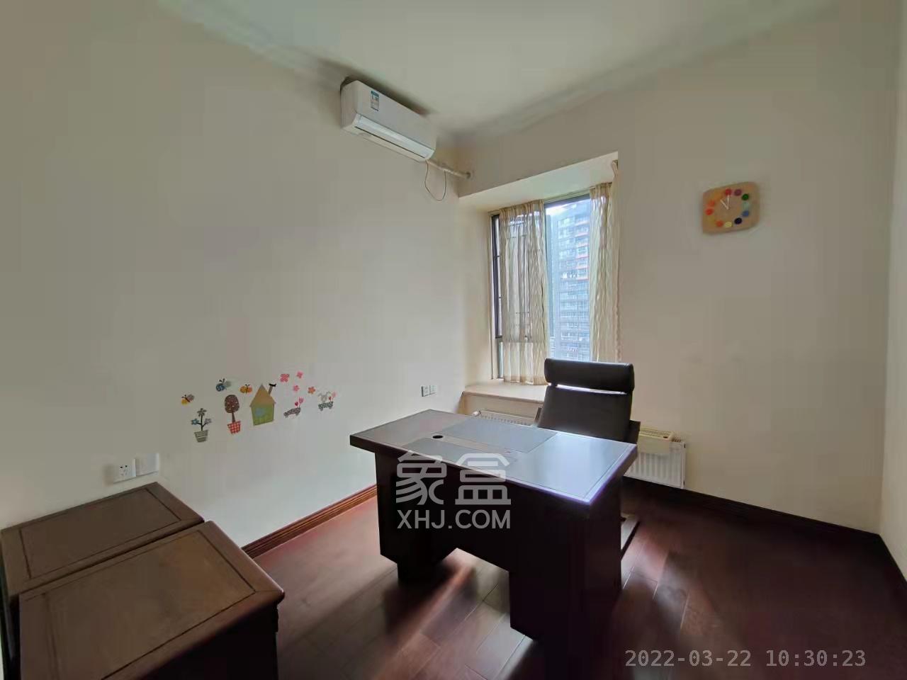 滨江君悦香邸  4室2厅1卫    5500.0元/月室内图