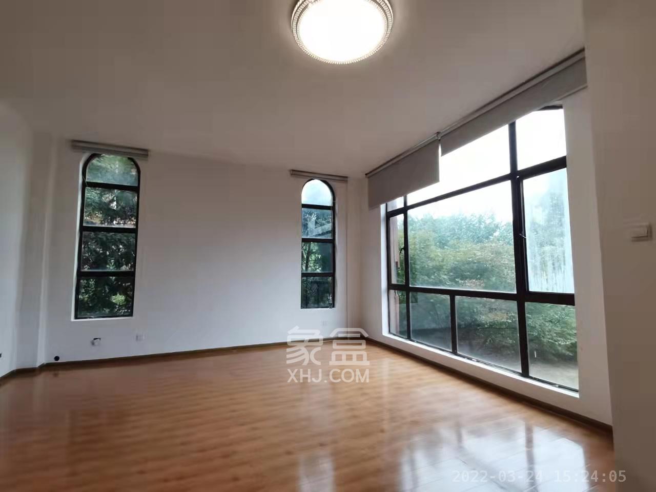 天园假日  6室2厅1卫   12000.00元/月室内图