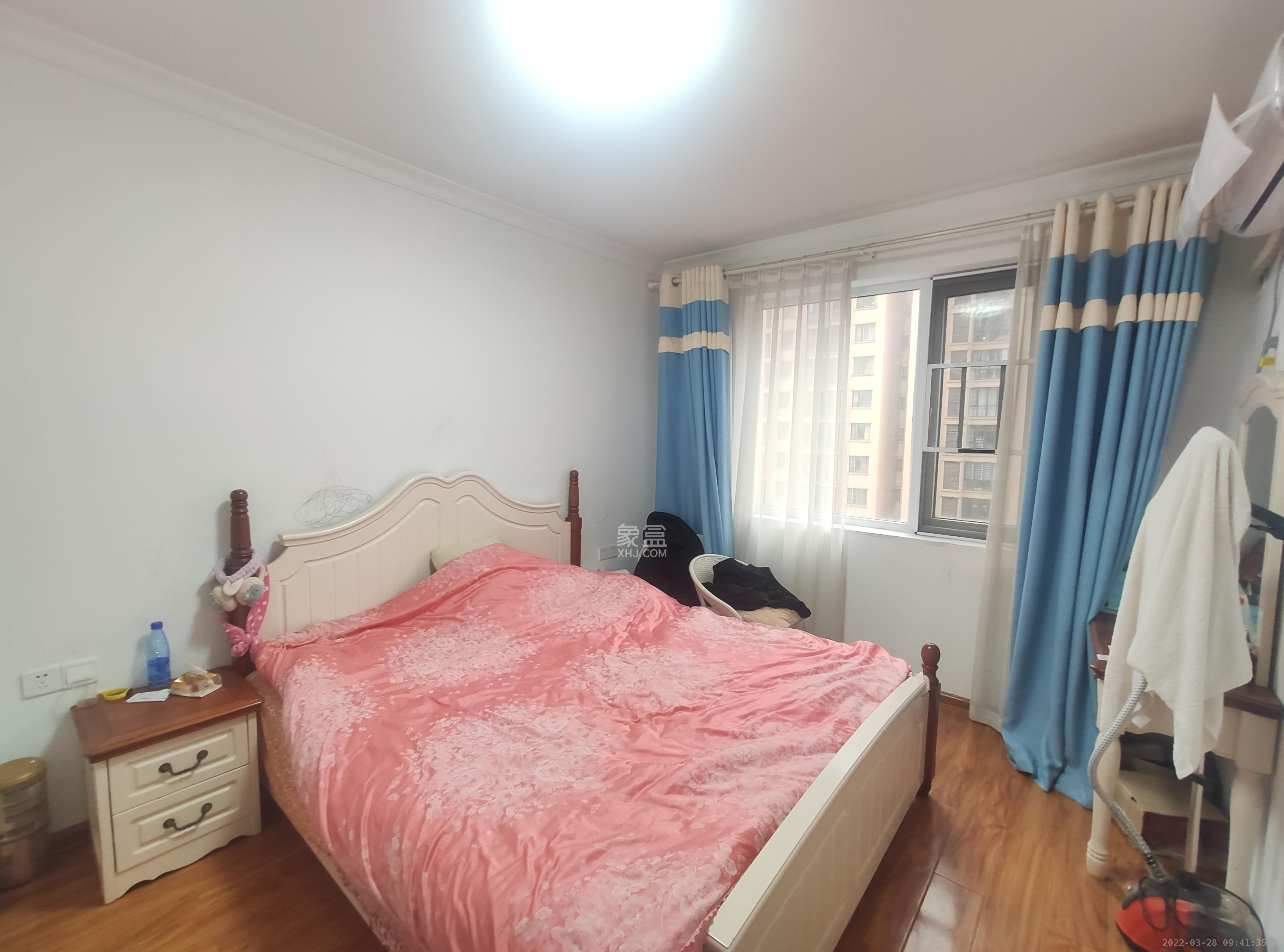 丽发新城 3室2厅2卫 2500.0元/月 丽发新城 3室2厅2卫 2500.0元/月室内图