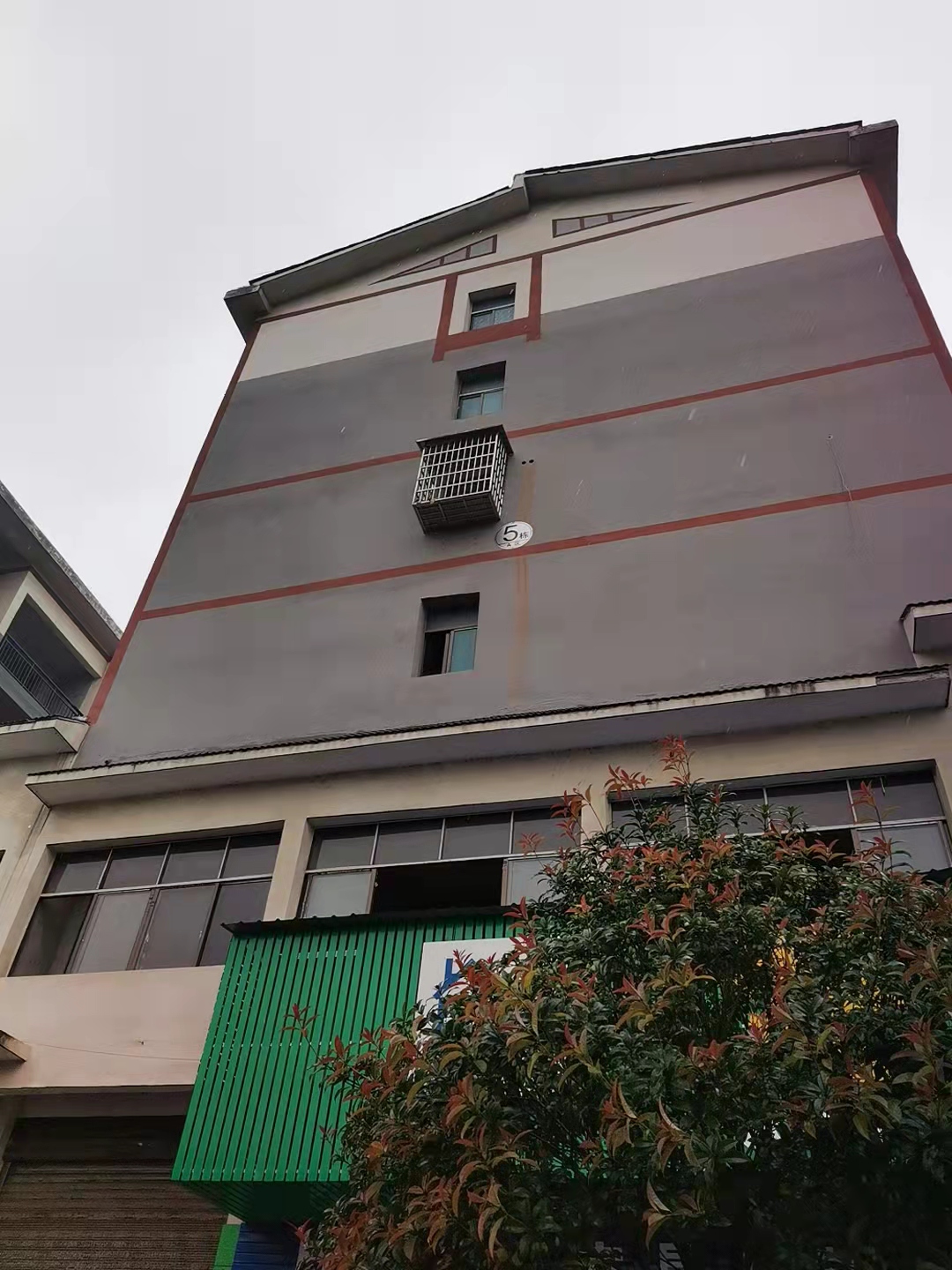 义务小商品市场室内图2