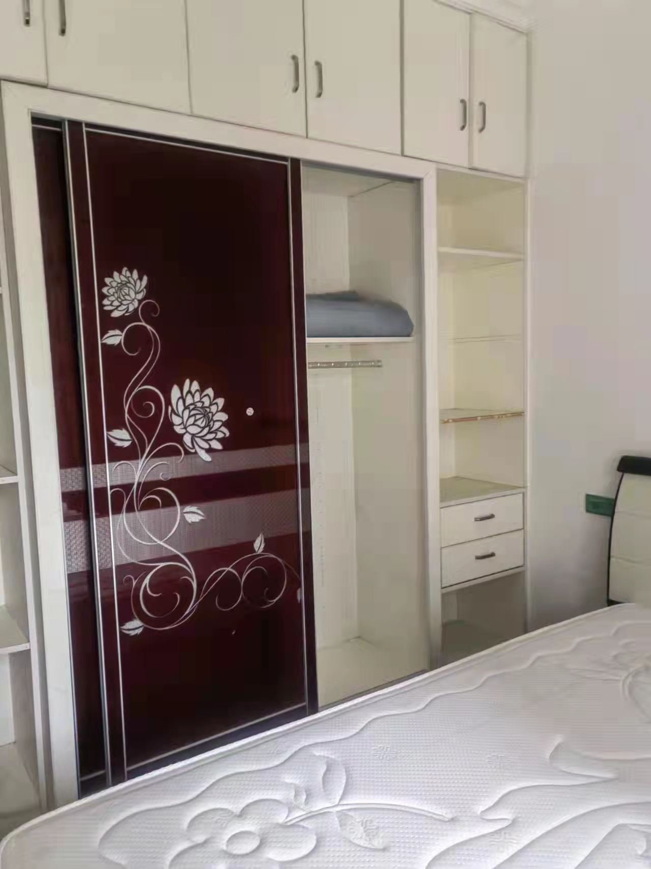 远大生态风景  3室2厅2卫   2800.00元/月室内图