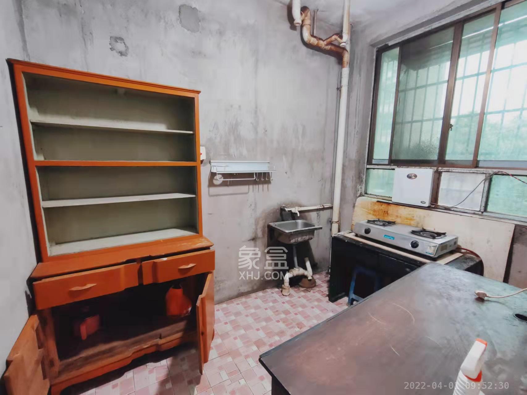 丰收花园住宅小区  3室2厅2卫   1500.00元/月室内图