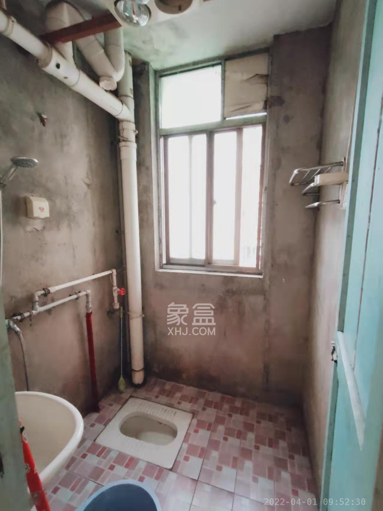 丰收花园住宅小区  3室2厅2卫   1500.00元/月室内图