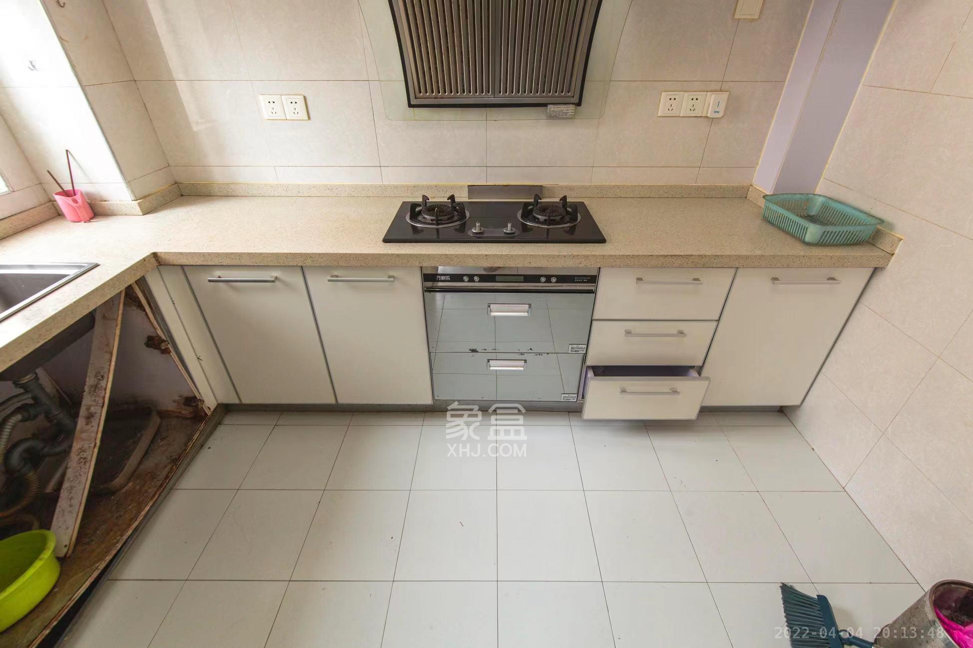 中城丽景香山园  3室2厅2卫    3600.0元/月室内图