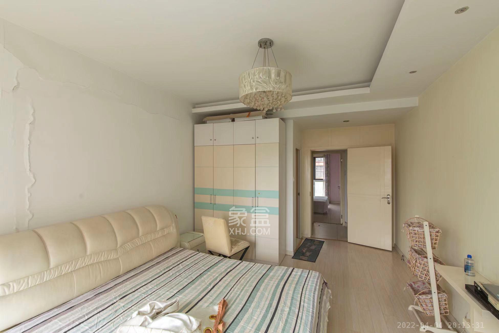 中城丽景香山园  3室2厅2卫    3600.0元/月室内图1