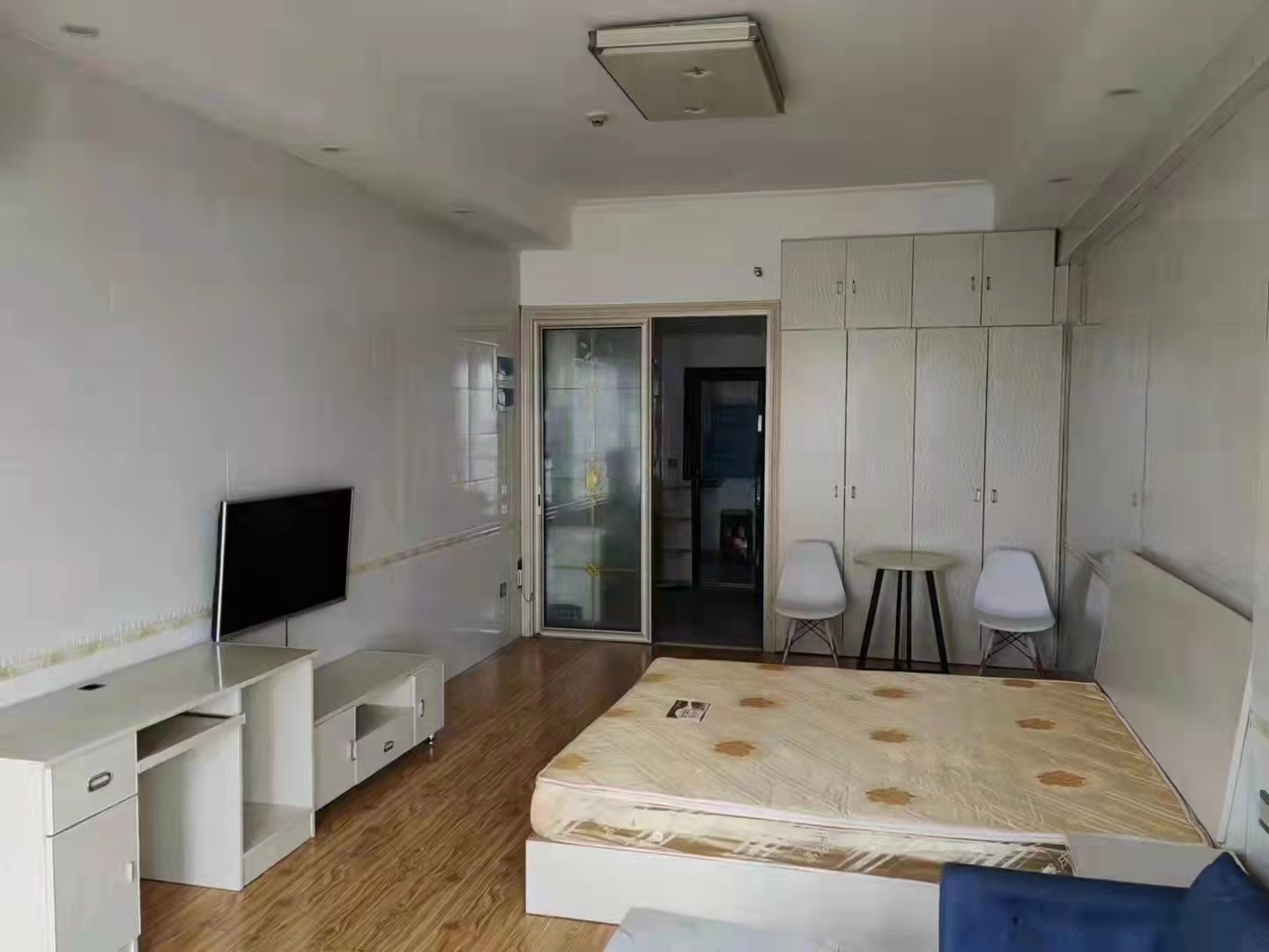东能.中央公馆  1室1厅1卫   1500.00元/月室内图