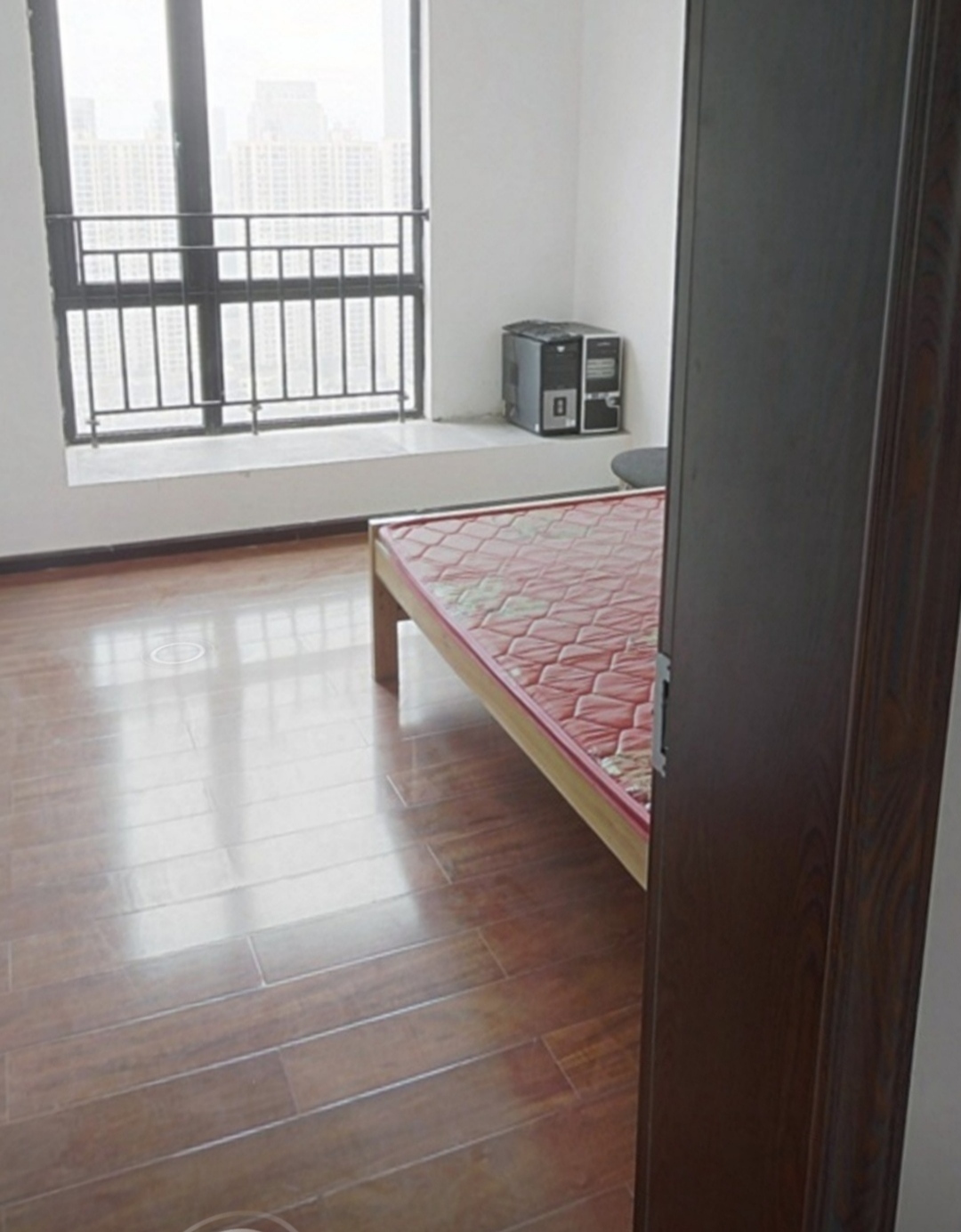 美的林城时代  3室2厅2卫   2500.00元/月室内图