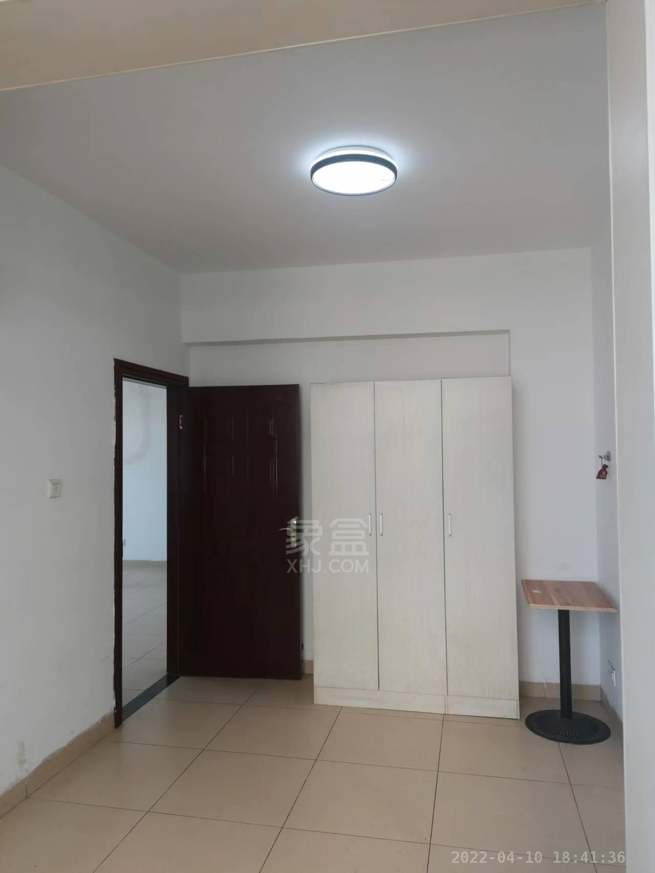 中央商业广场  2室2厅1卫   1600.00元/月室内图
