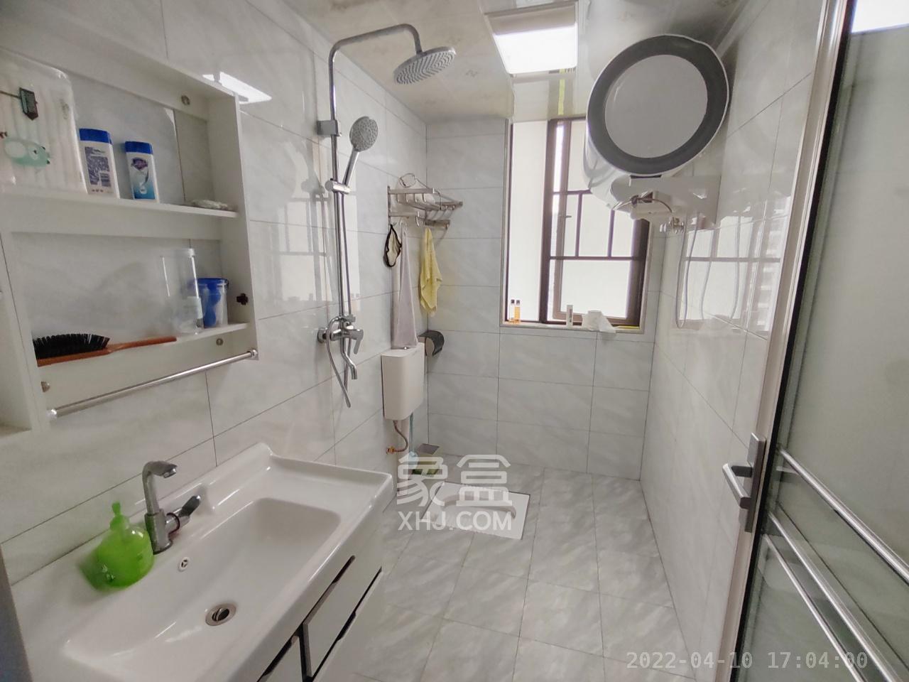 今时艺苑 3室2厅2卫 3300.0元/月 今时艺苑 3室2厅2卫 3300.0元/月室内图