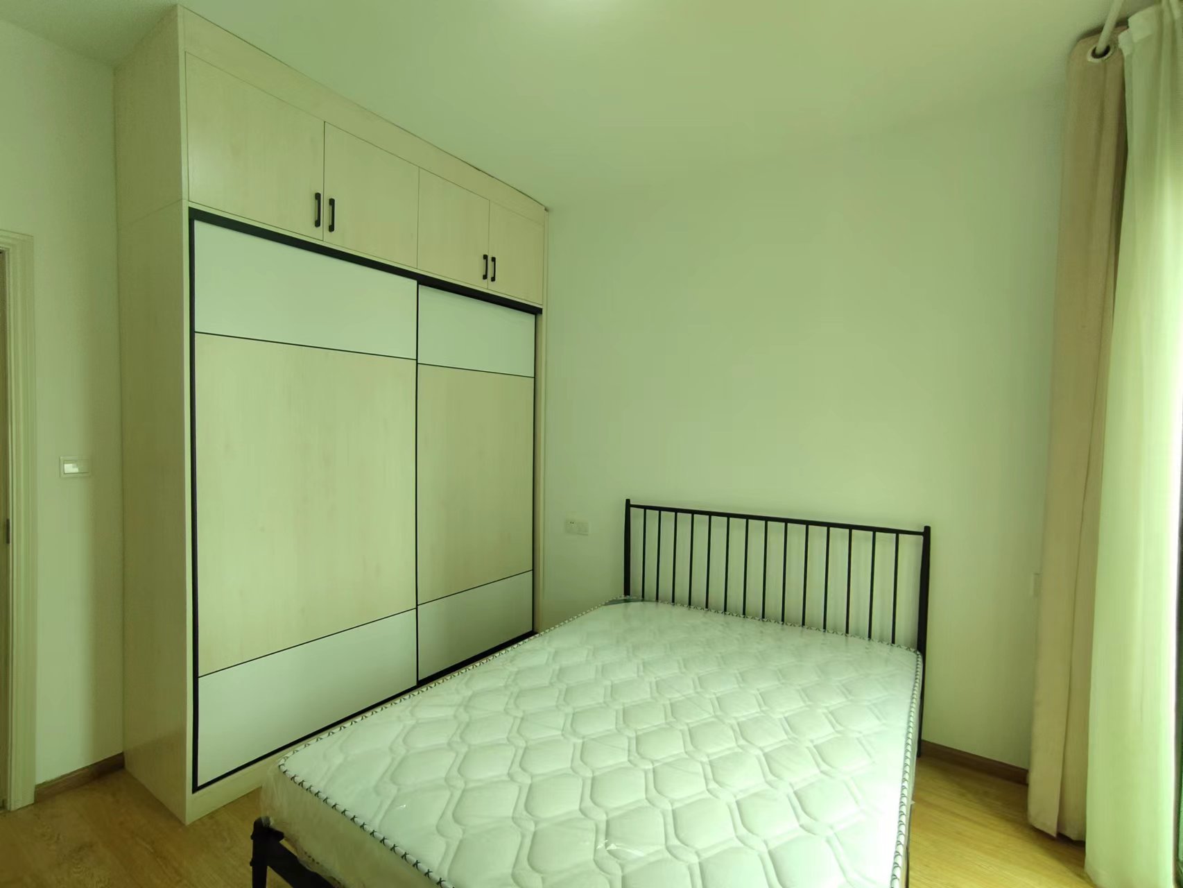 中天会展城B区  2室1厅1卫   2700.00元/月室内图