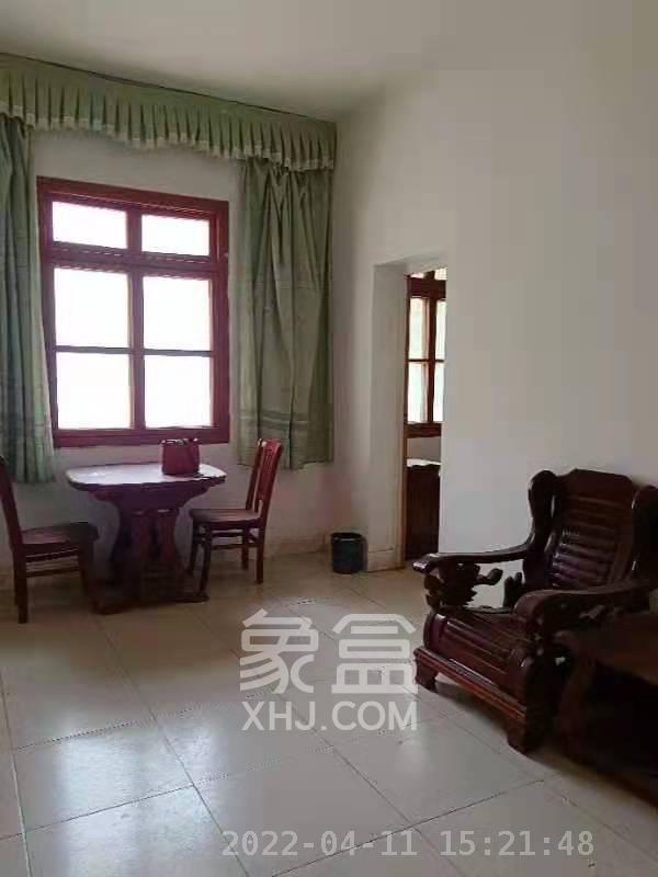 板塘汽修厂  2室2厅1卫   700.00元/月室内图