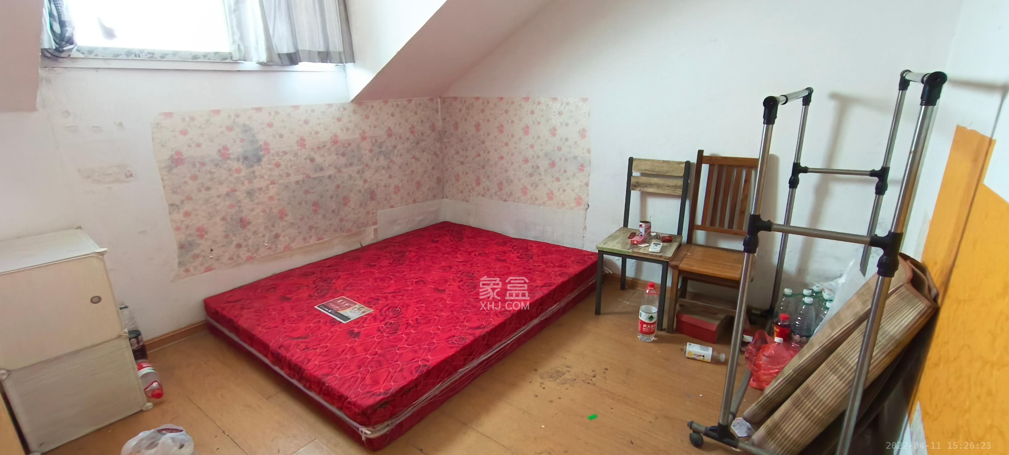 鄱阳小区  5室3厅1卫   2200.00元/月室内图