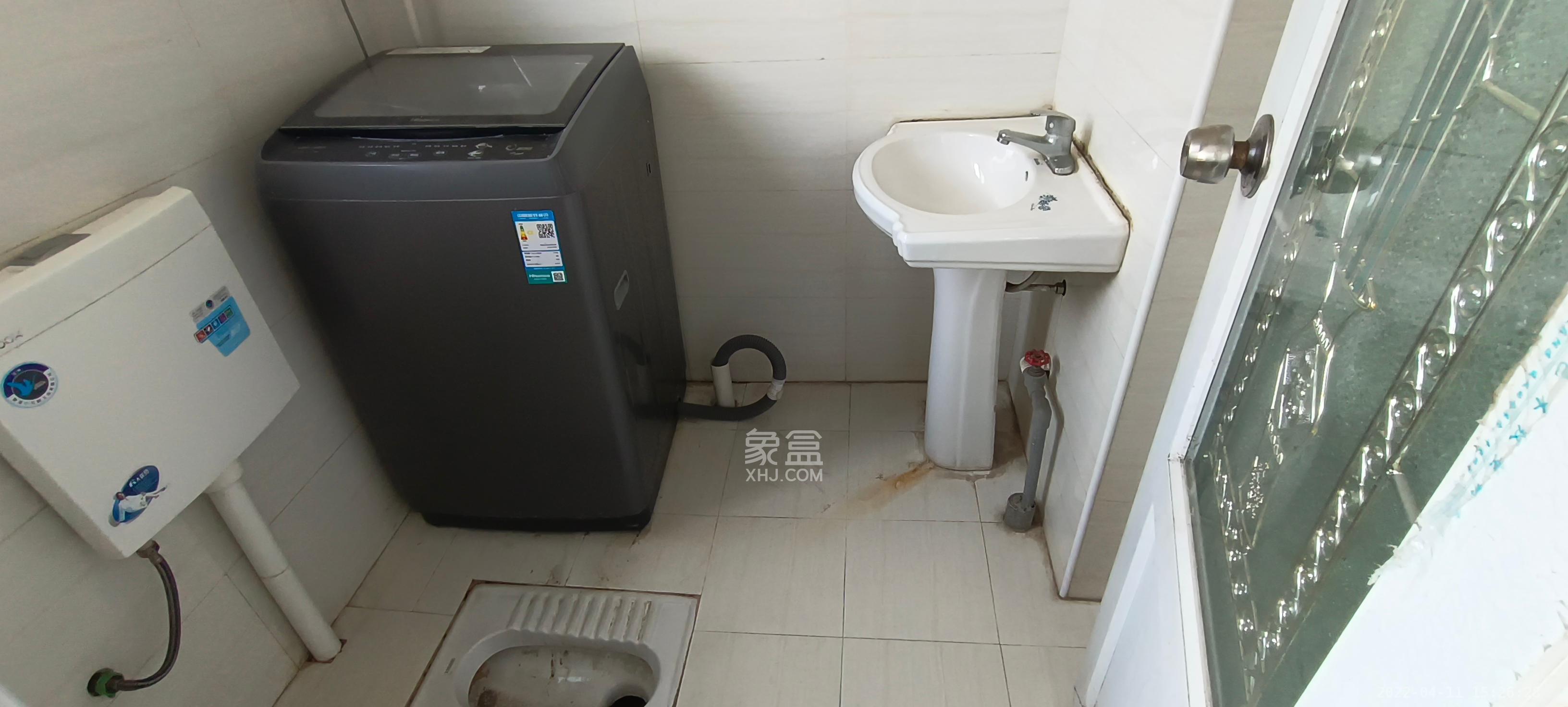 鄱阳小区  5室3厅1卫   2200.00元/月室内图