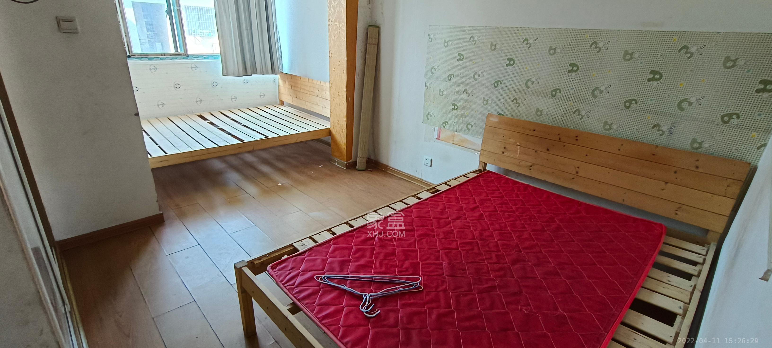 鄱阳小区  5室3厅1卫   2200.00元/月室内图