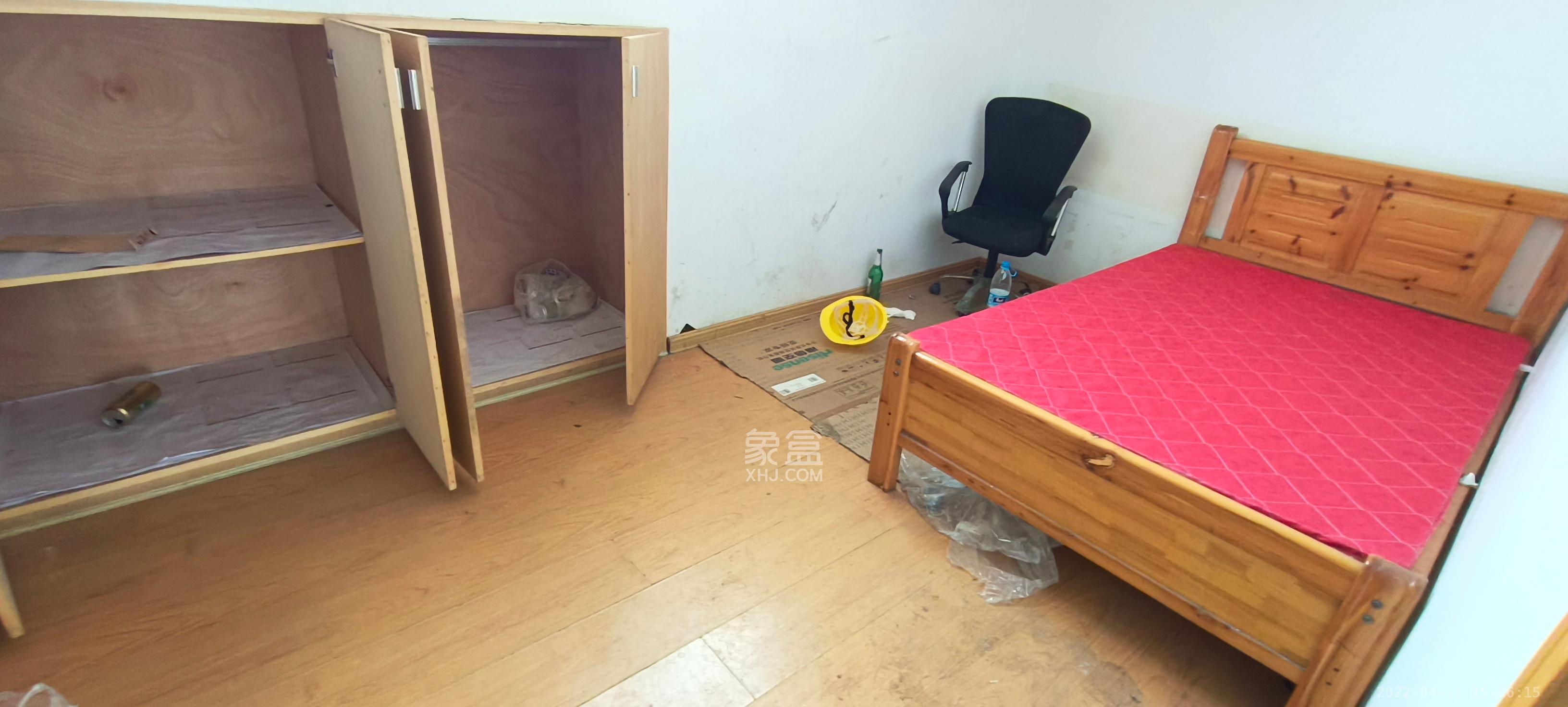 鄱阳小区  5室3厅1卫   2200.00元/月室内图