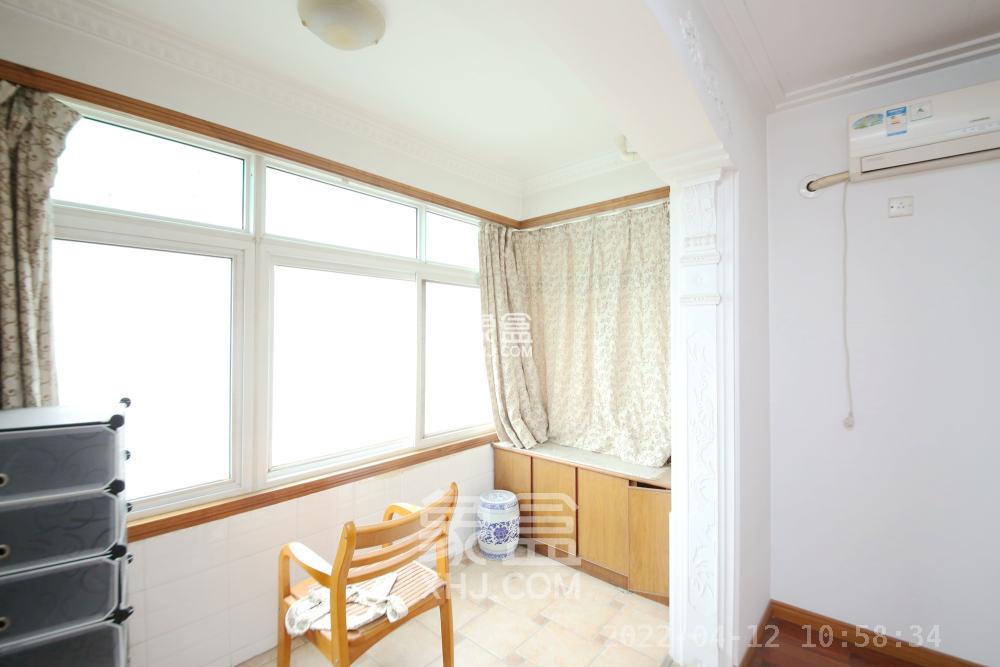 新世纪家园  3室2厅2卫    2800.0元/月室内图