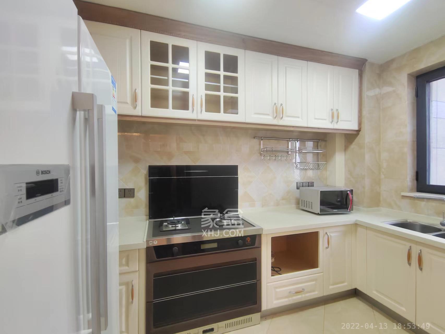 保利国际广场 3室2厅0卫 7500.0元/月 保利国际广场 3室2厅0卫 7500.0元/月室内图