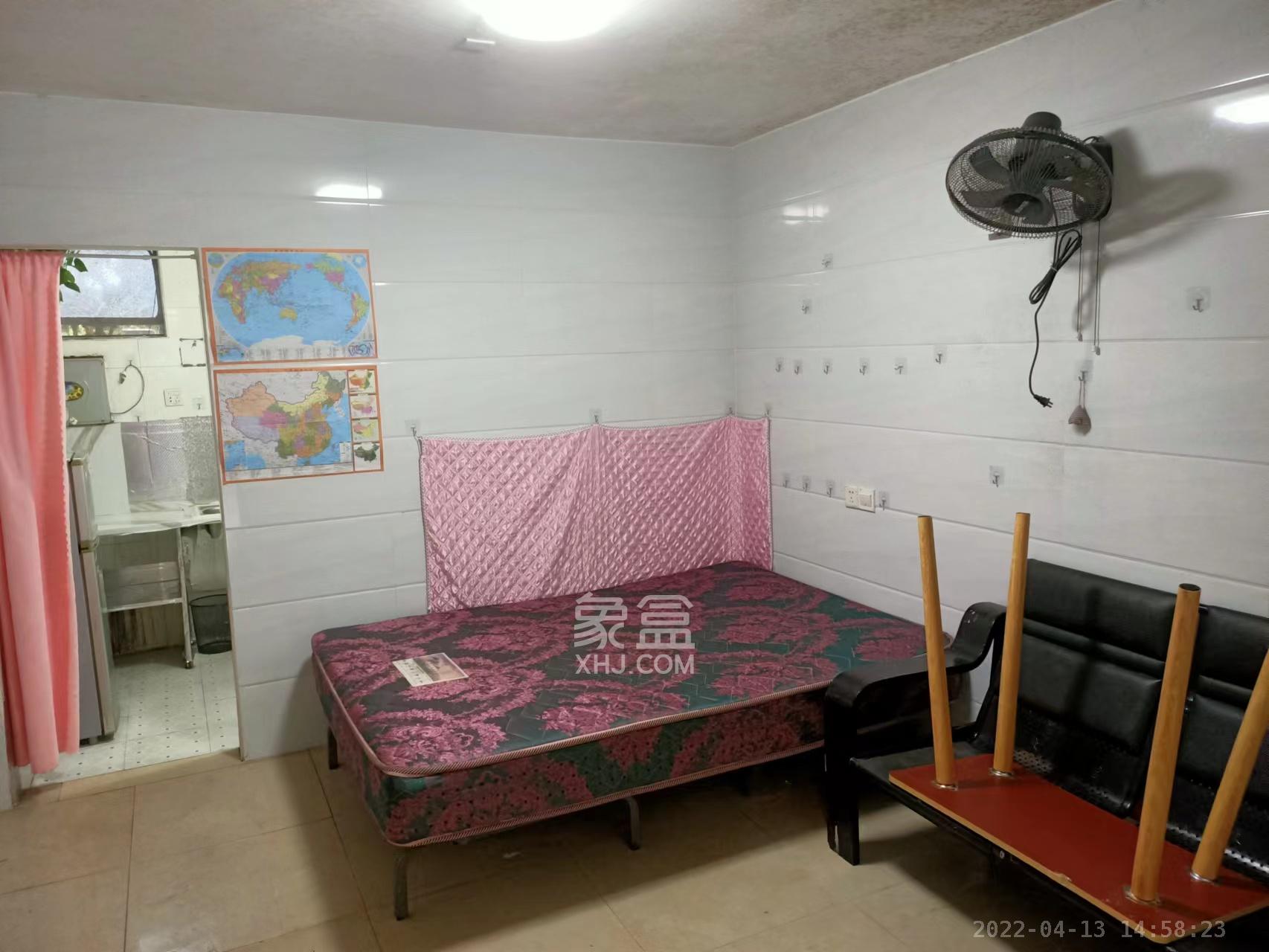 新星小区 1室1厅1卫 700.0元/月 新星小区 1室1厅1卫 700.0元/月室内图