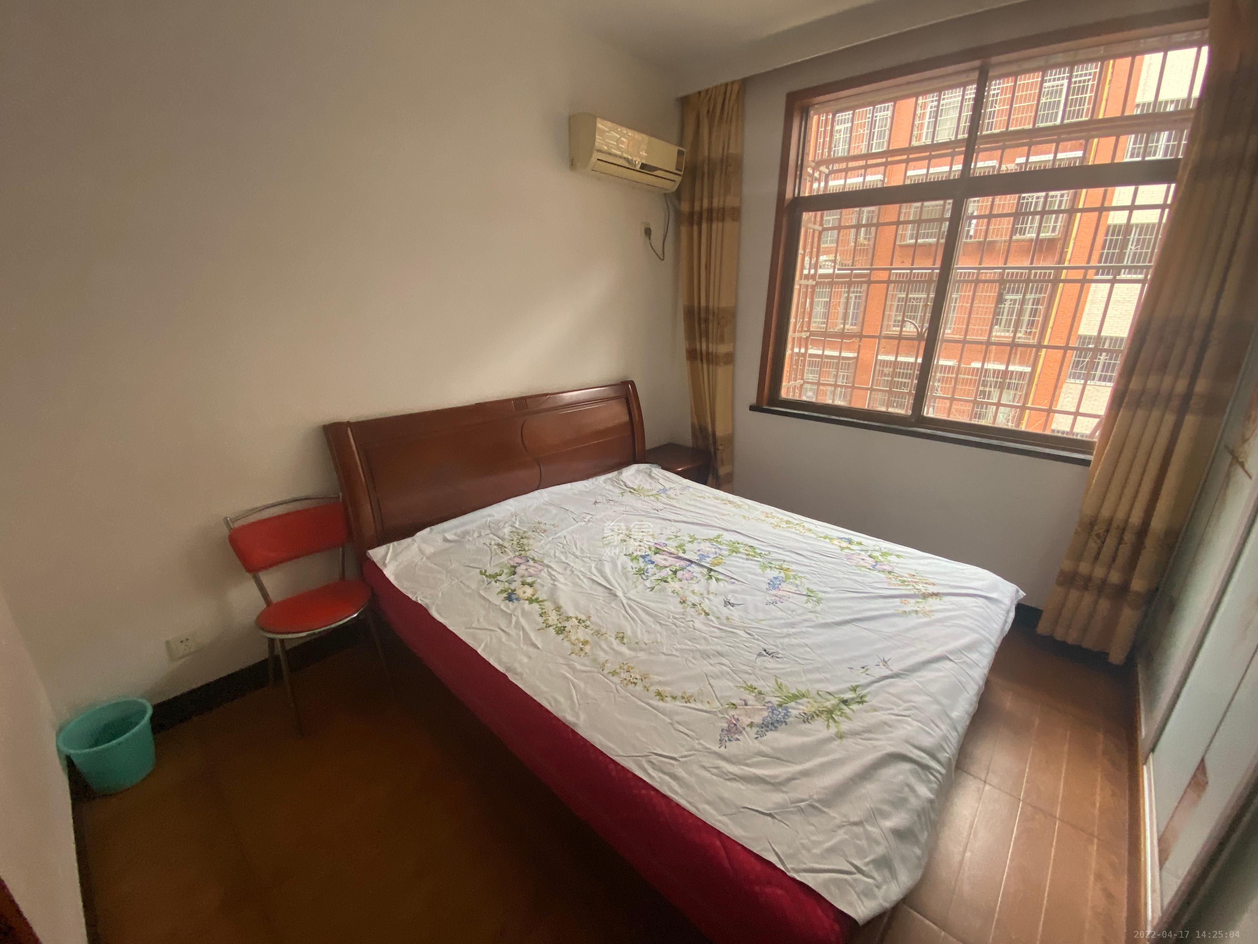 洪西安置小区(洪缘小区) 3室1厅2卫 1900.0元/月 洪西安置小区(洪缘小区) 3室1厅2卫 1900.0元/月室内图