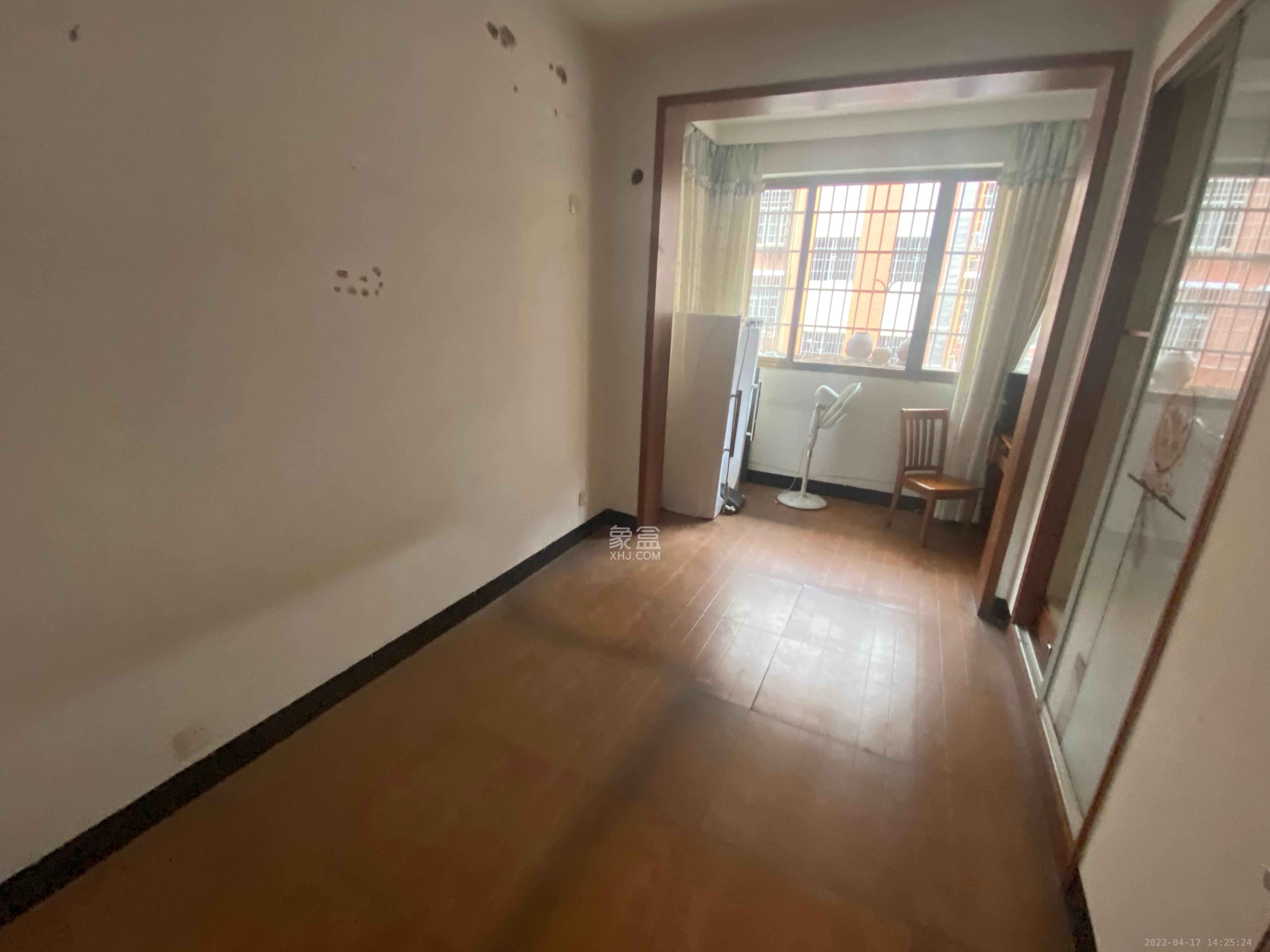 洪西安置小区(洪缘小区) 3室1厅2卫 1900.0元/月 洪西安置小区(洪缘小区) 3室1厅2卫 1900.0元/月室内图
