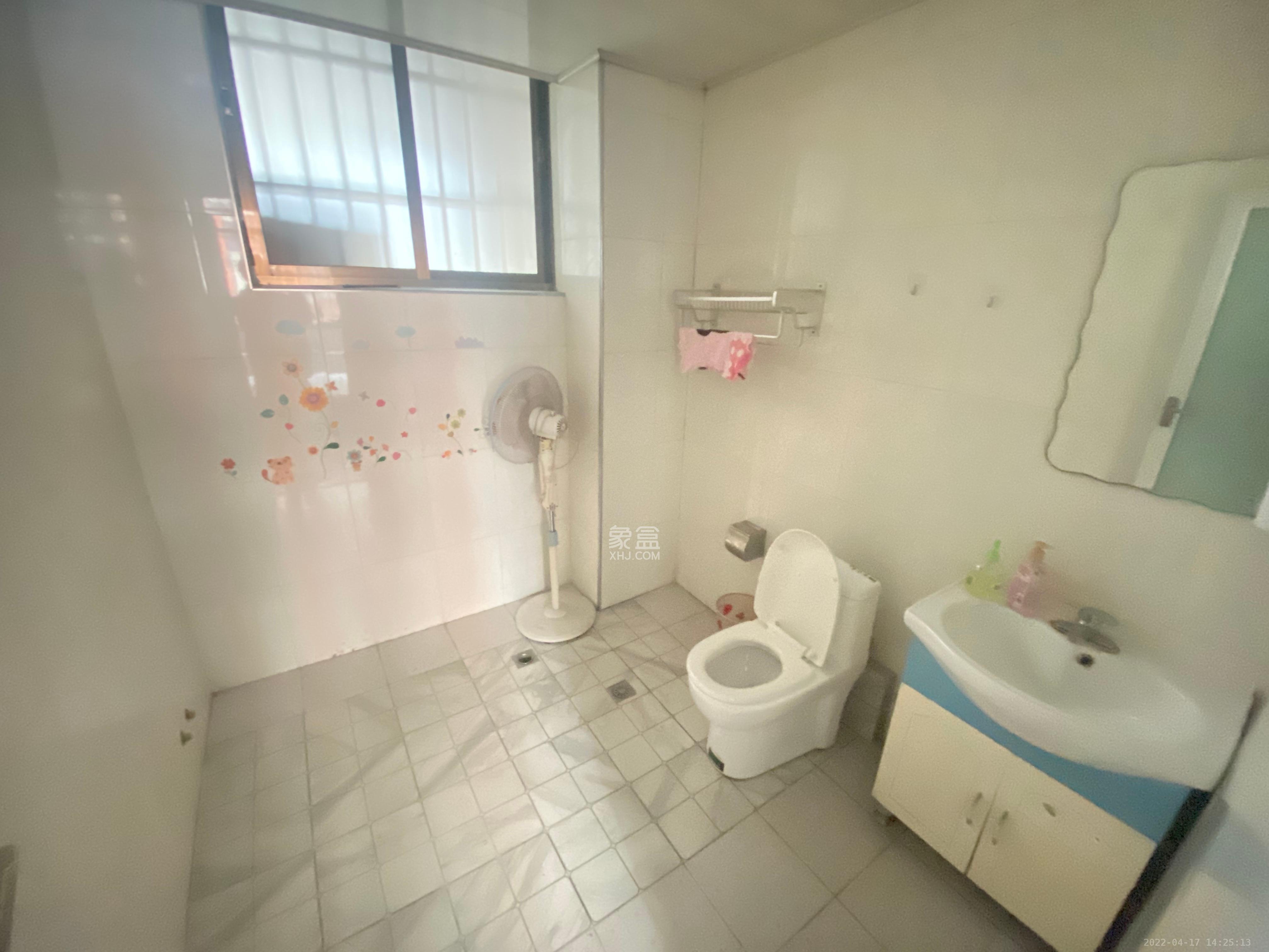 洪西安置小区(洪缘小区) 3室1厅2卫 1900.0元/月 洪西安置小区(洪缘小区) 3室1厅2卫 1900.0元/月室内图