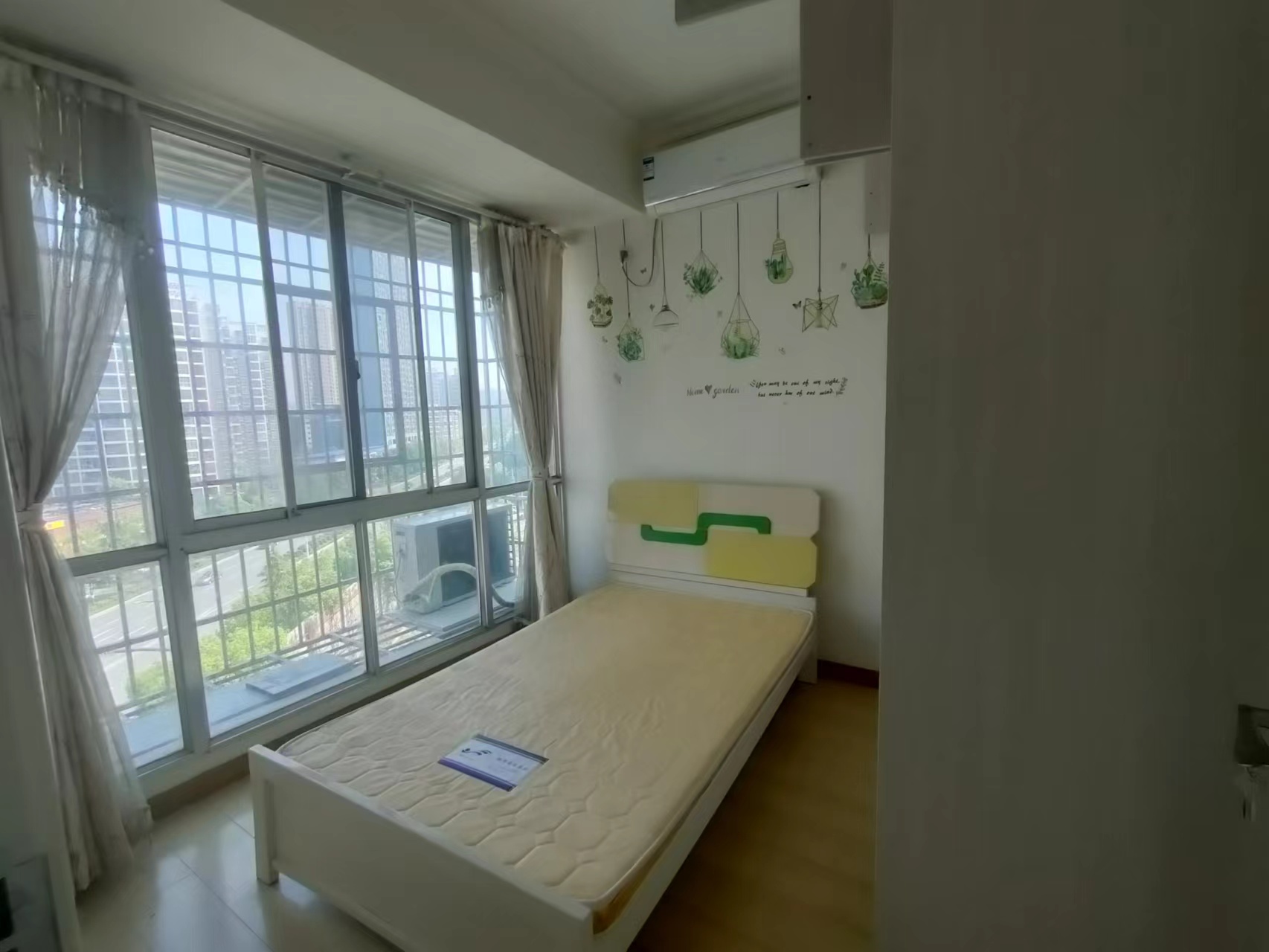 景明佳园  2室1厅1卫   1300.00元/月室内图
