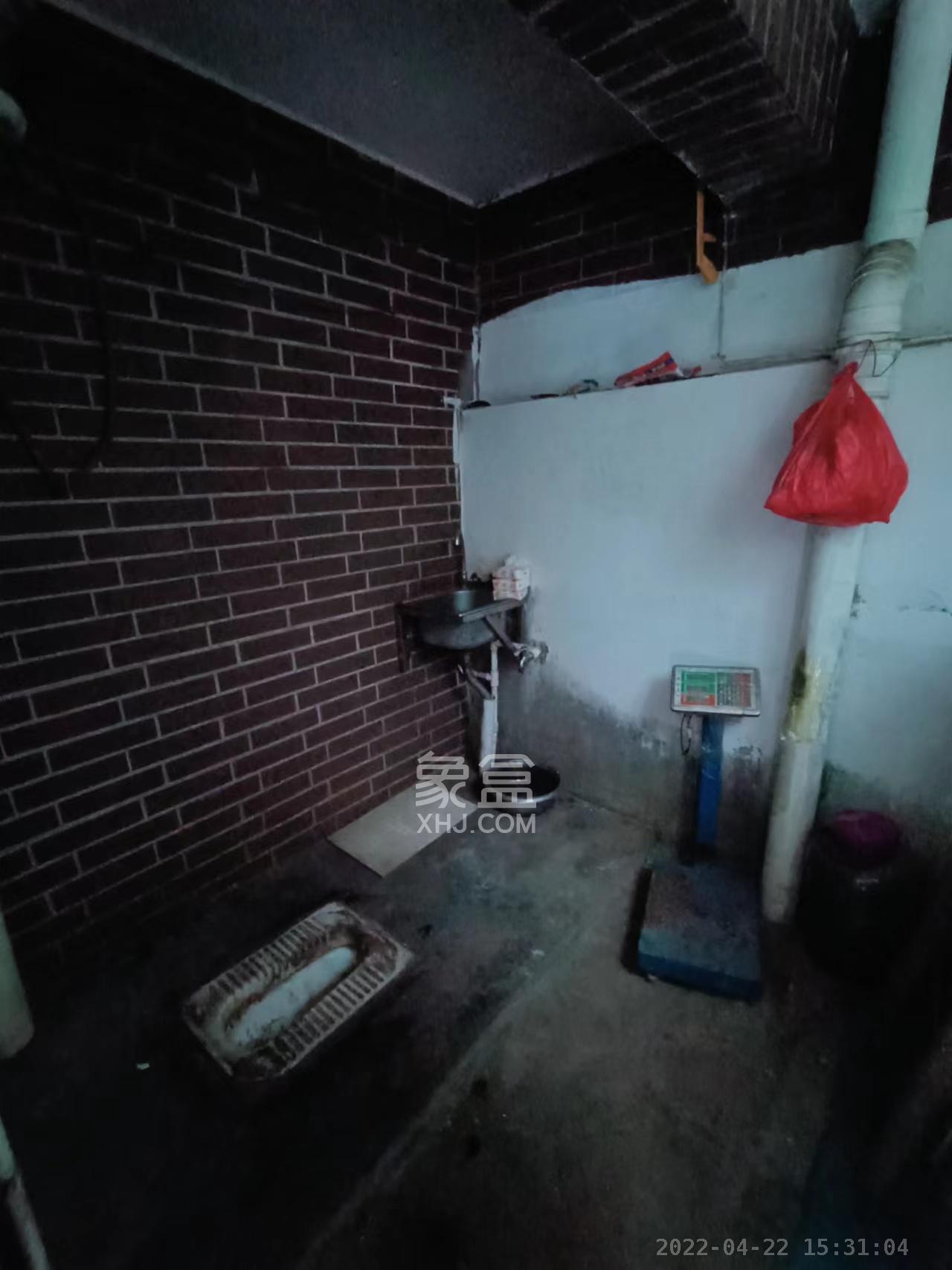 山水湾  1室1厅1卫    800.0元/月室内图