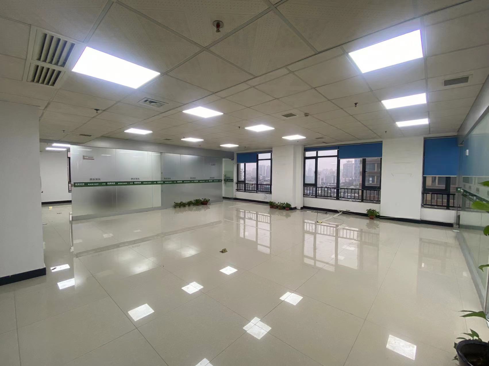中建国际大厦  5室1厅0卫   6000.00元/月室内图