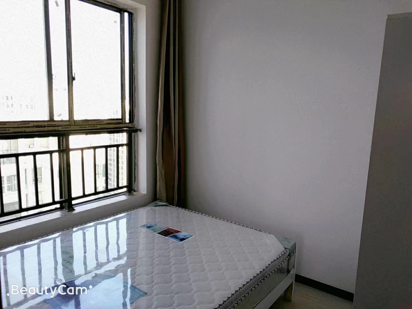 云城尚品 3室2厅1卫 2200.00元/月 云城尚品 3室2厅1卫 2200.00元/月室内图