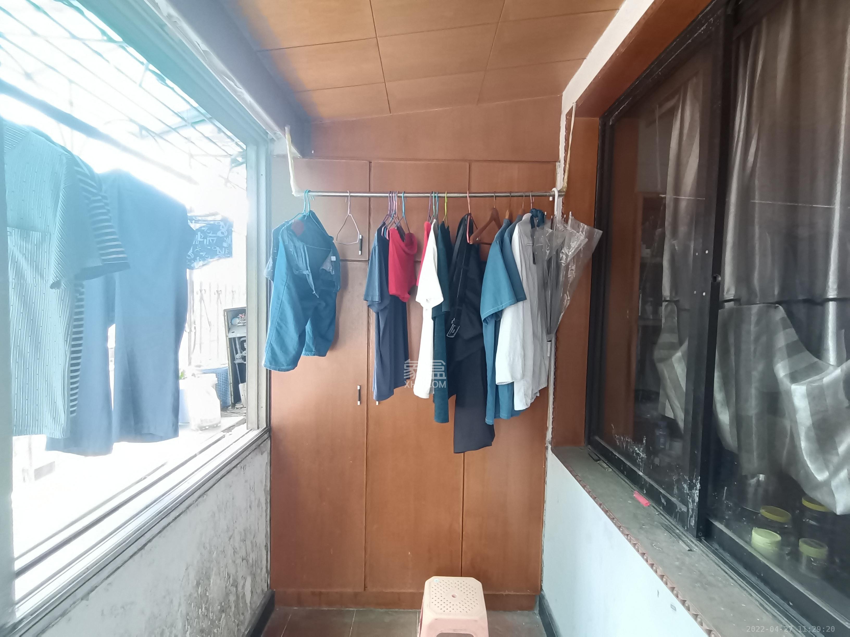 三泰街新富城 4室2厅2卫 4200.0元/月 三泰街新富城 4室2厅2卫 4200.0元/月室内图