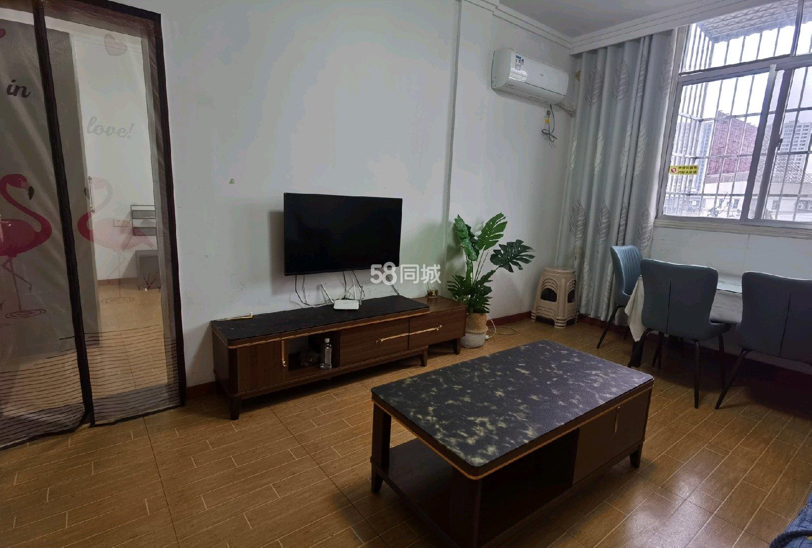 金色泰和  2室1厅1卫   1300.00元/月室内图