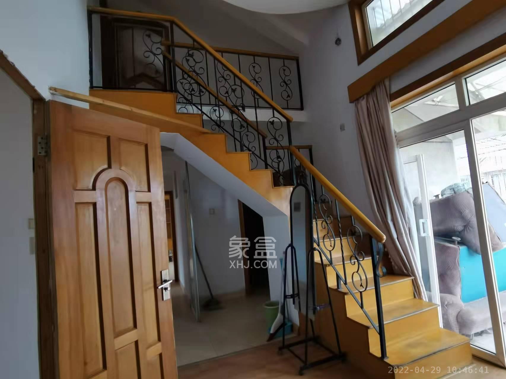 德政园 5室2厅1卫 2900.0元/月 德政园 5室2厅1卫 2900.0元/月室内图