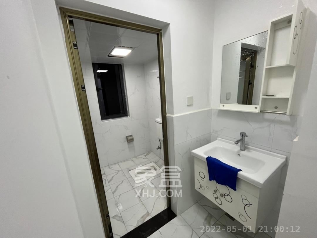 中粮鸿云  4室2厅2卫   2800.00元/月室内图
