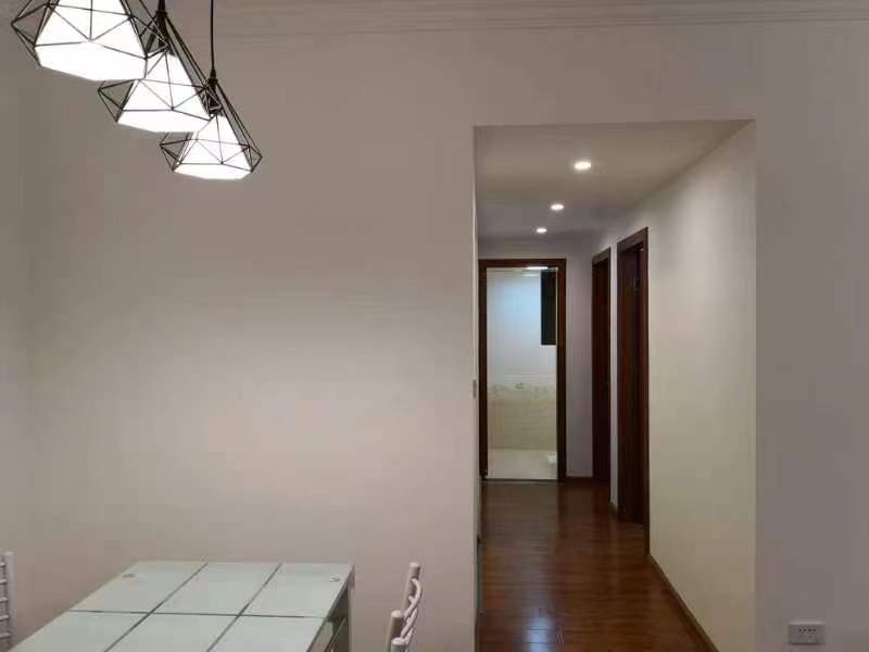 云城尚品  2室2厅1卫   1800.00元/月室内图
