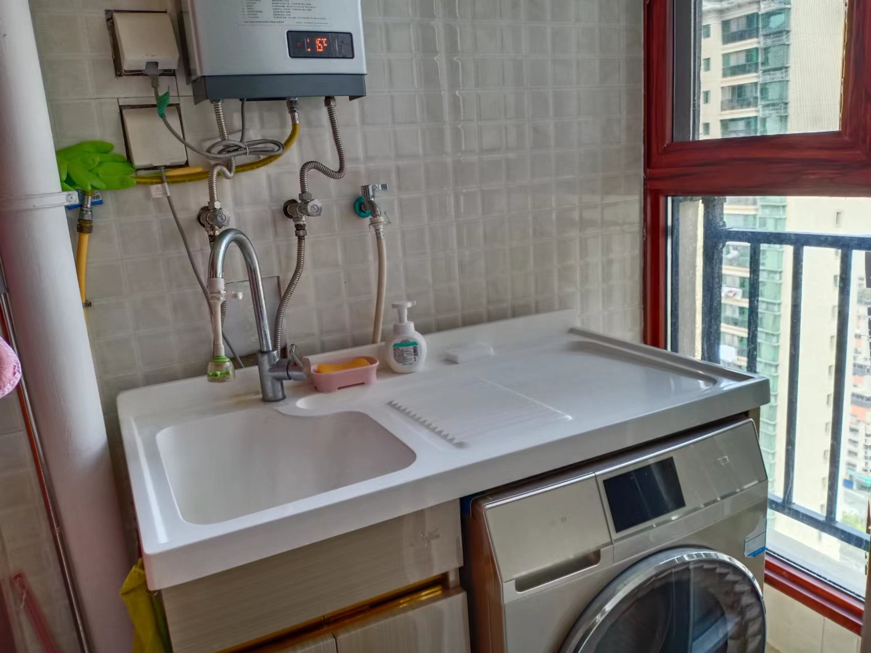 恒大绿洲 3室2厅2卫 2400.0元/月 恒大绿洲 3室2厅2卫 2400.0元/月室内图