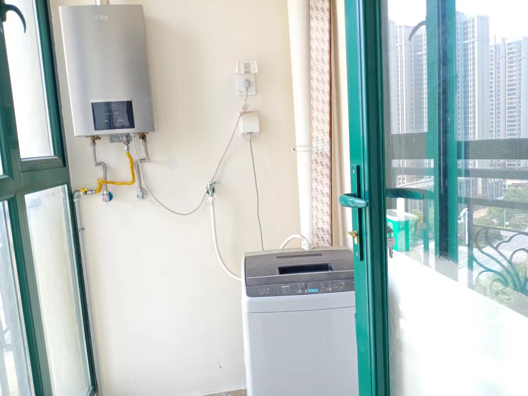 恒大绿洲 3室2厅2卫 2400.0元/月 恒大绿洲 3室2厅2卫 2400.0元/月室内图