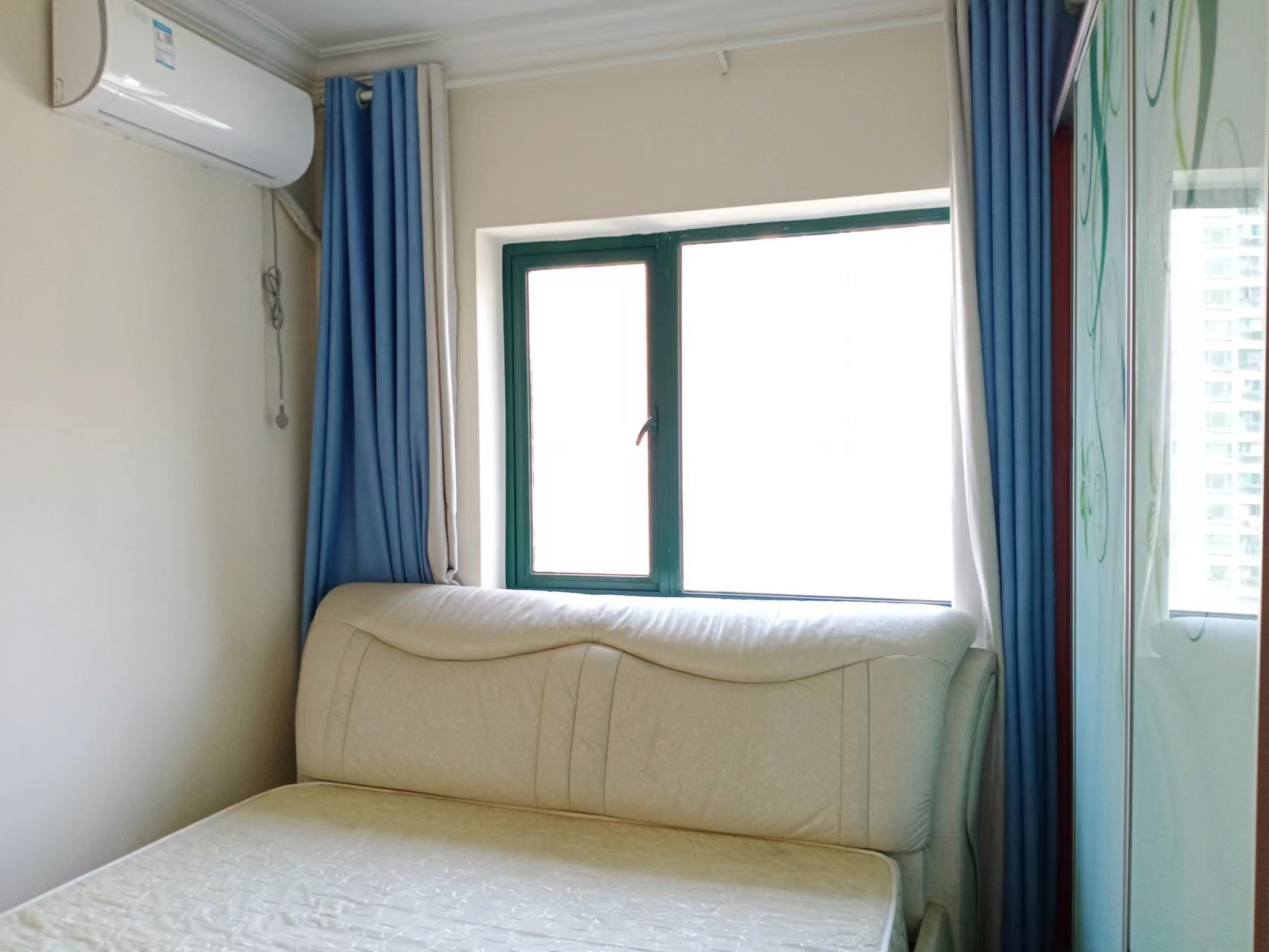 恒大绿洲 3室2厅2卫 2400.0元/月 恒大绿洲 3室2厅2卫 2400.0元/月室内图