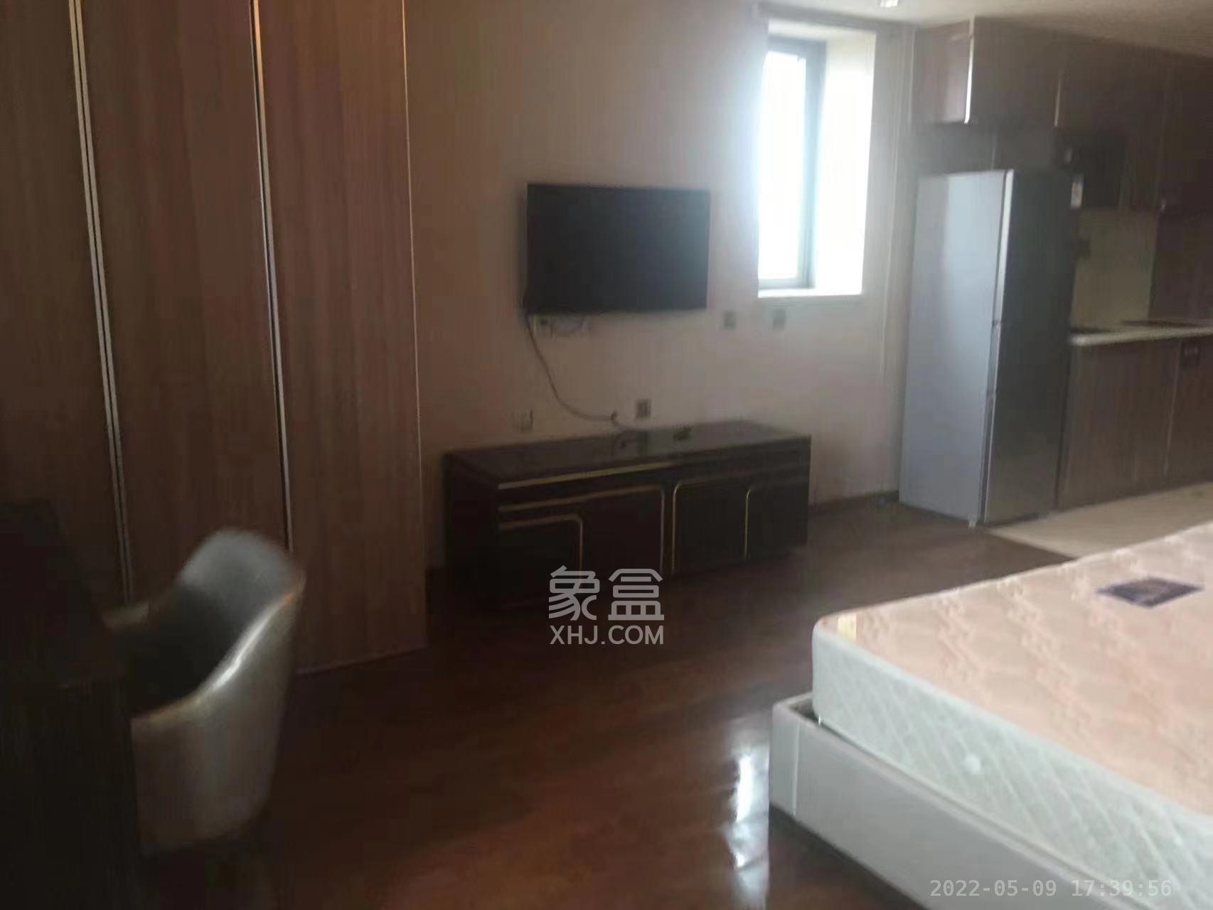 华远国际公寓  1室1厅1卫    4500.0元/月 华远国际公寓  1室1厅1卫    4500.0元/月室内图