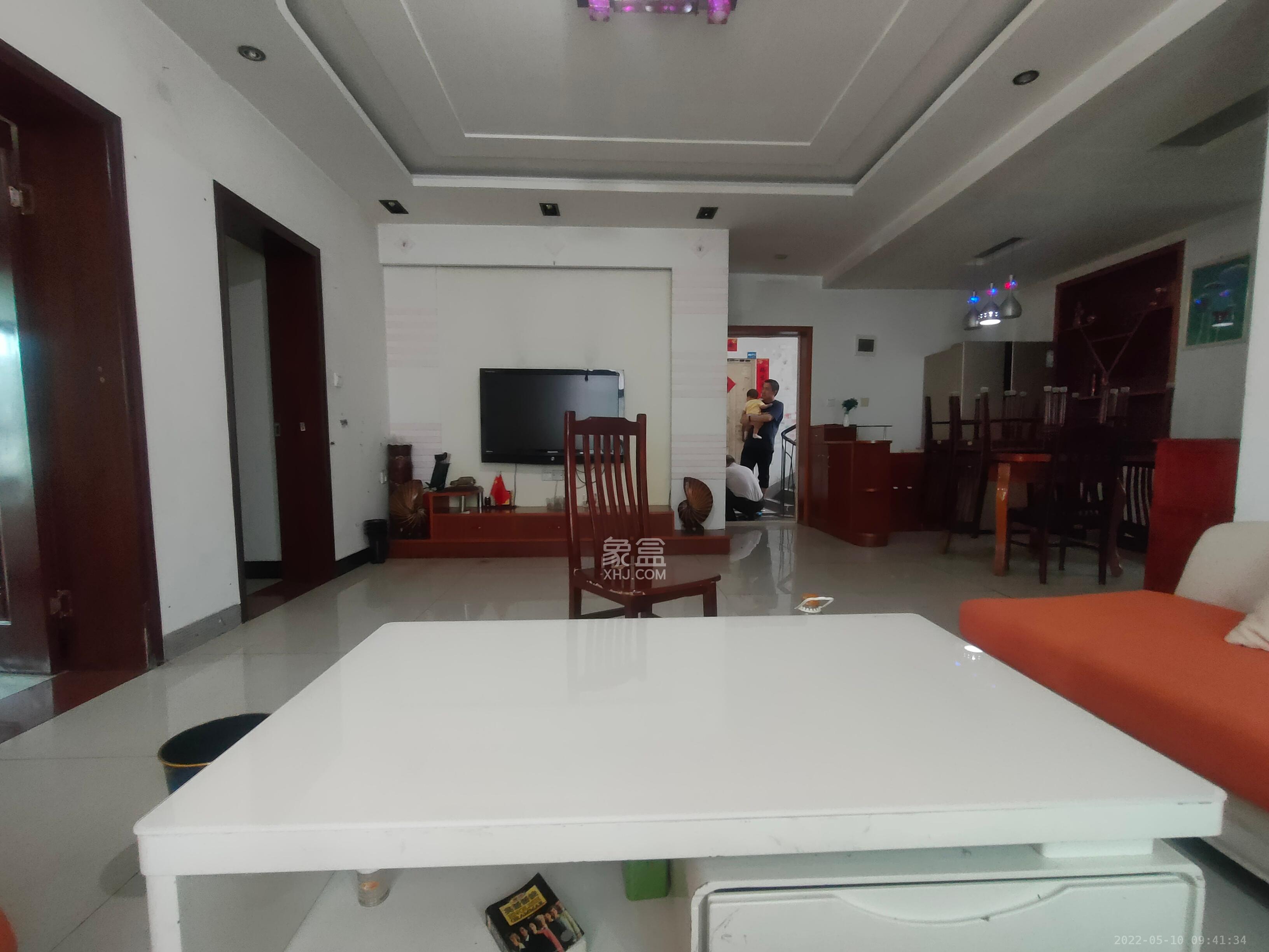 中南汽车世界 3室2厅2卫 1600.0元/月 中南汽车世界 3室2厅2卫 1600.0元/月室内图