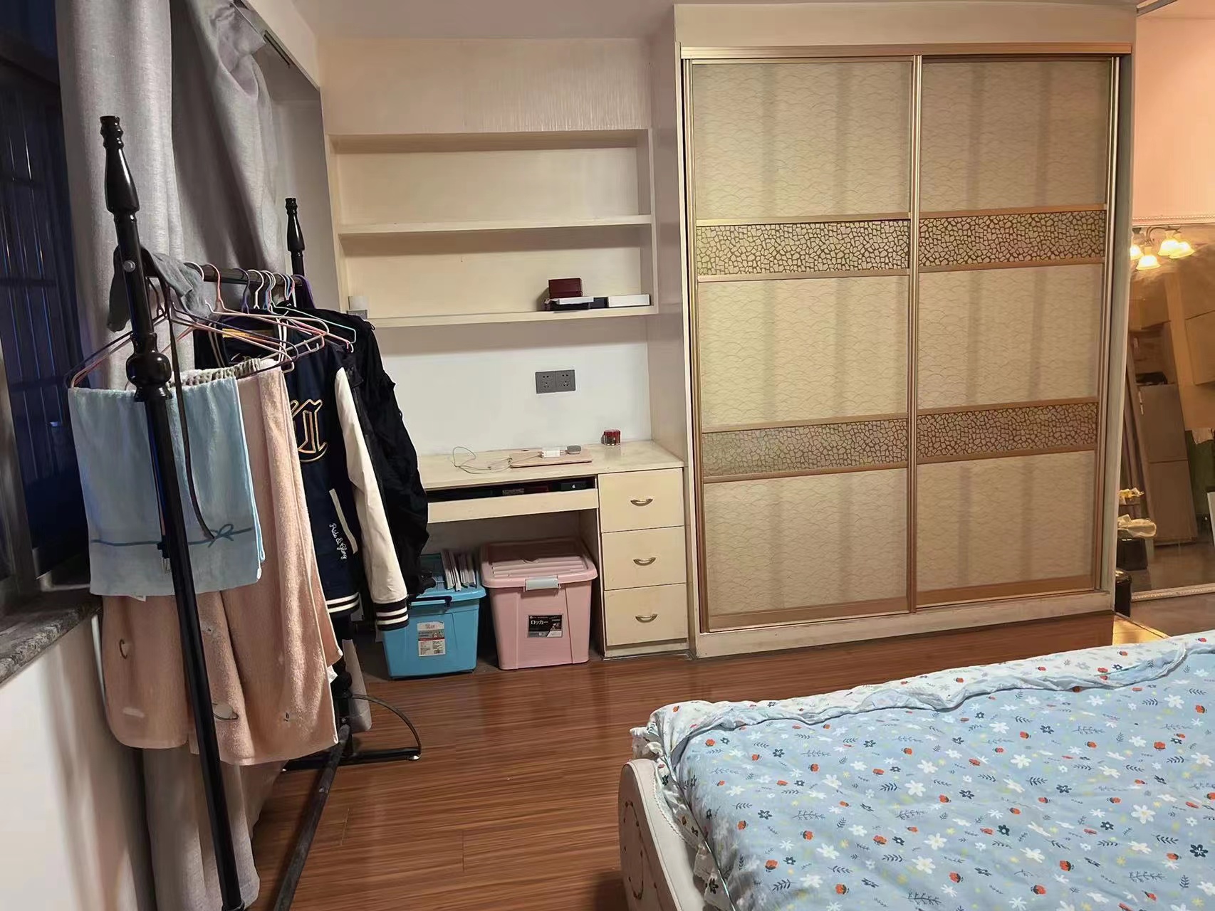 土桥金领公寓  2室1厅1卫   1200.00元/月室内图1