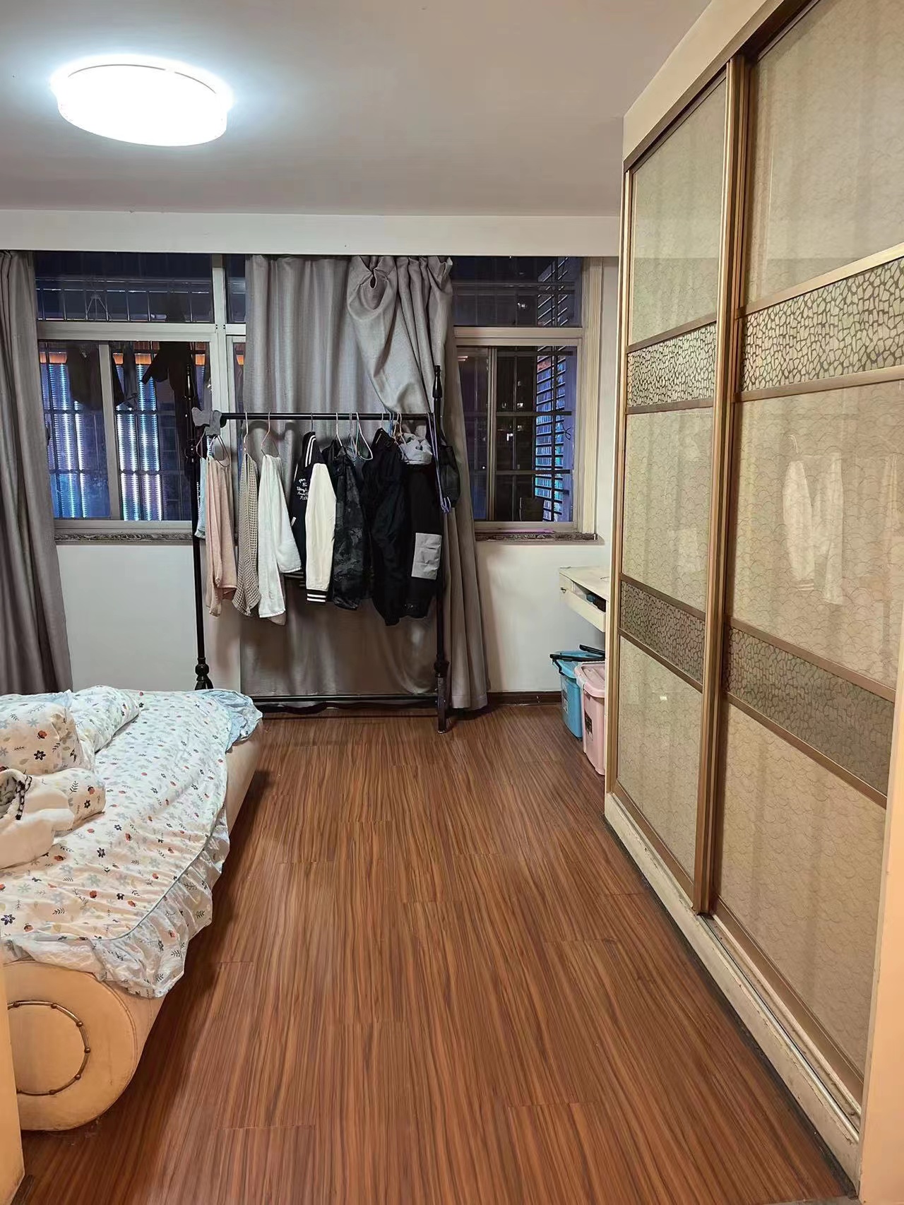 土桥金领公寓  2室1厅1卫   1200.00元/月室内图