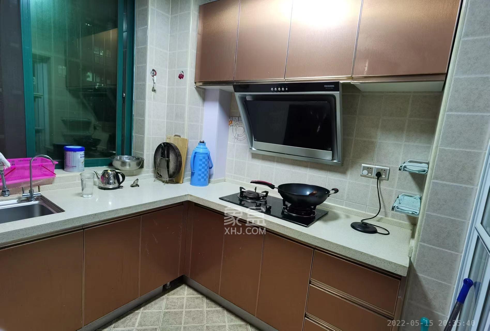 湘府东苑  3室2厅2卫    3300.0元/月 湘府东苑  3室2厅2卫    3300.0元/月室内图