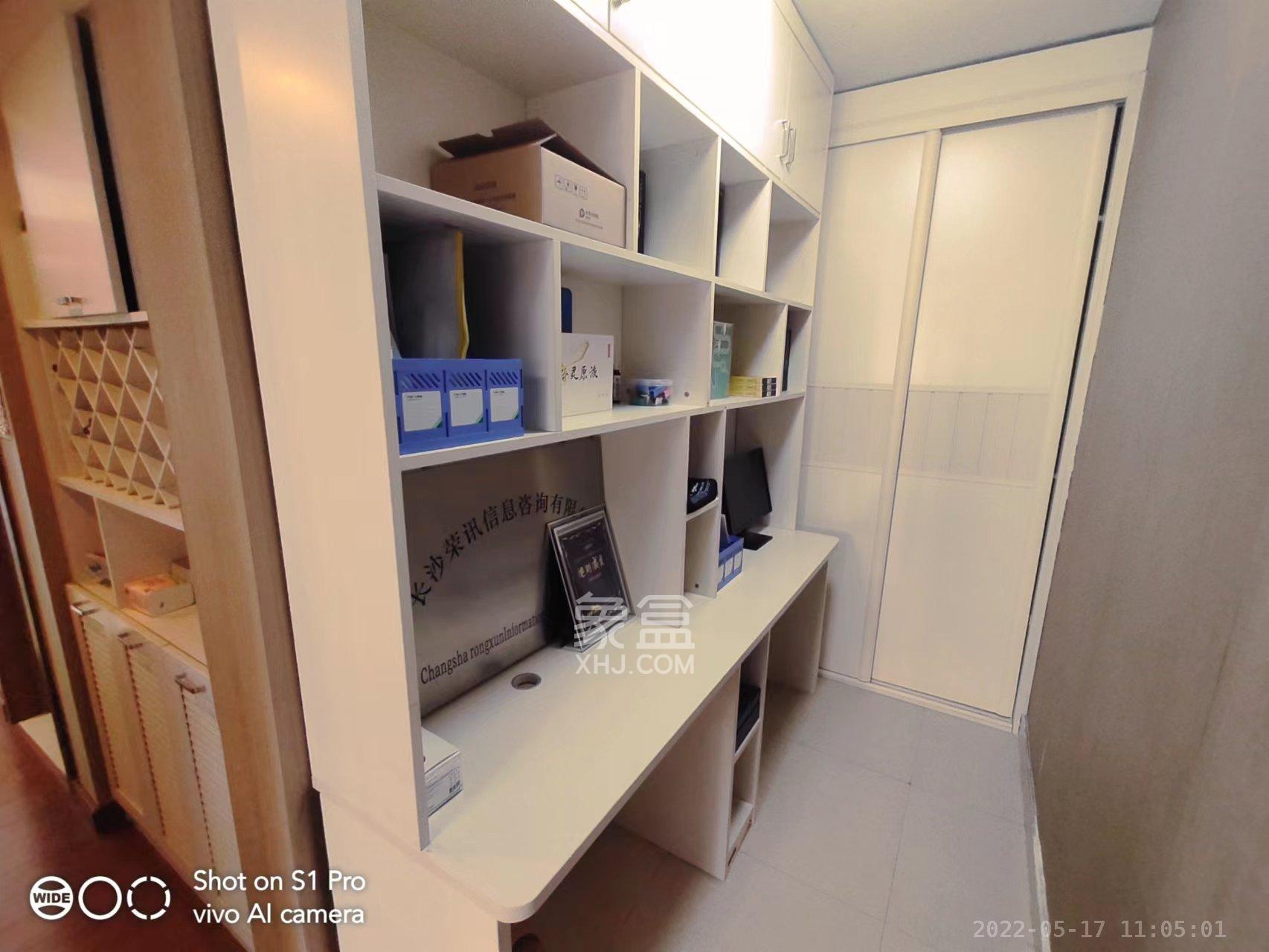 万科城市花园 3室2厅2卫 3000.0元/月 万科城市花园 3室2厅2卫 3000.0元/月室内图